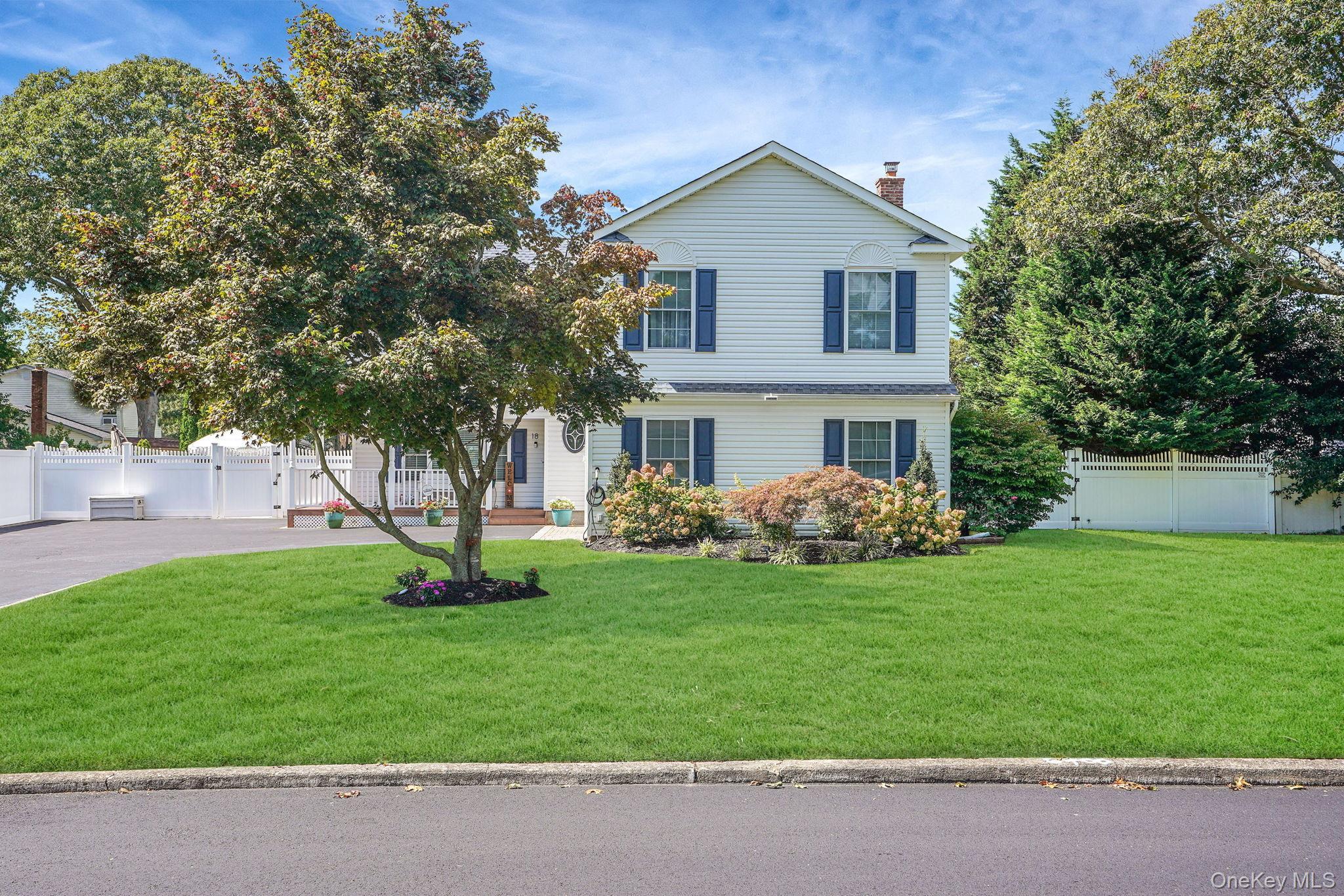 Single Family Concord Suffolk County, NY 11742, MLS-929053-4