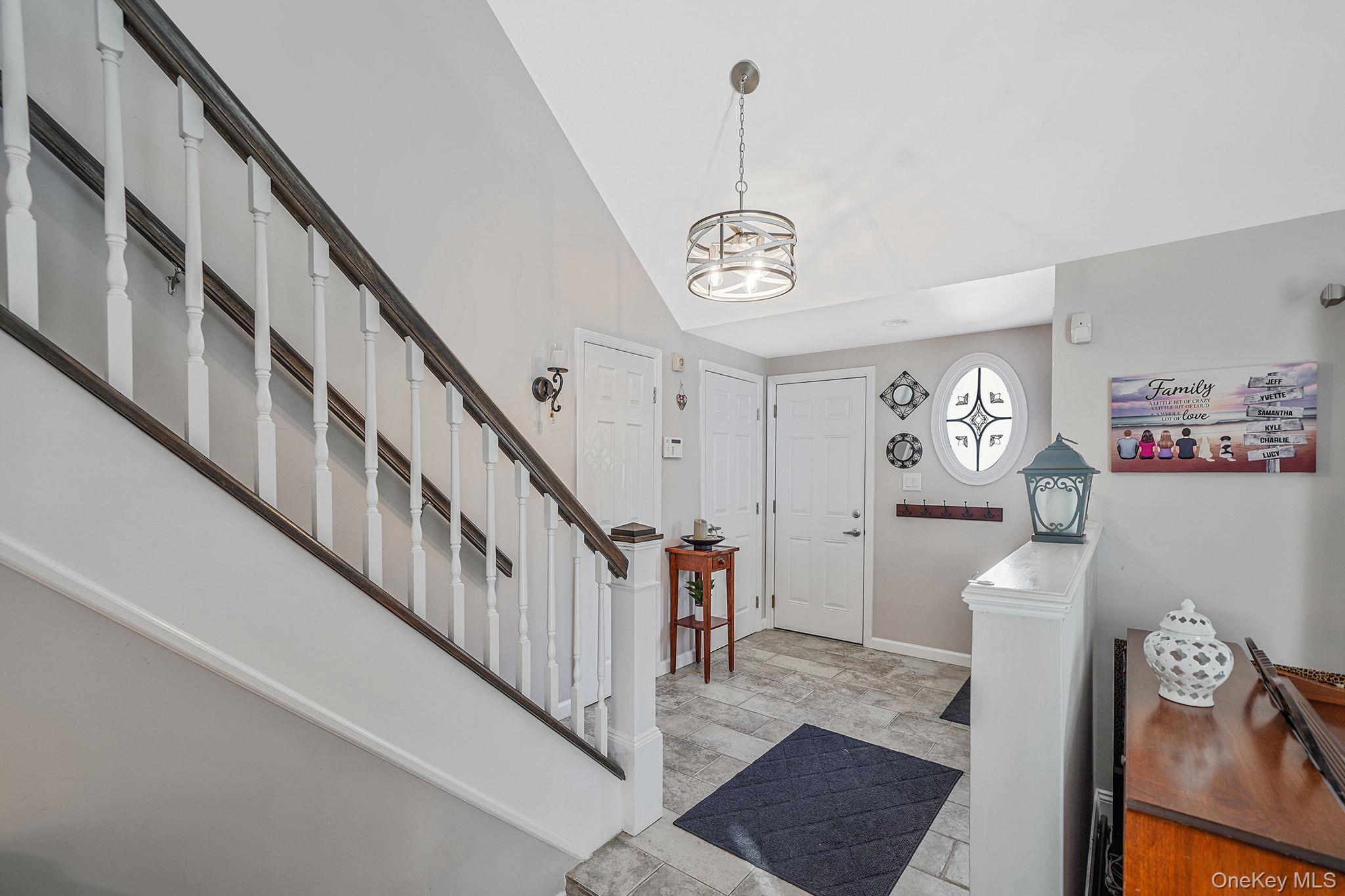 Single Family Concord Suffolk County, NY 11742, MLS-929053-8