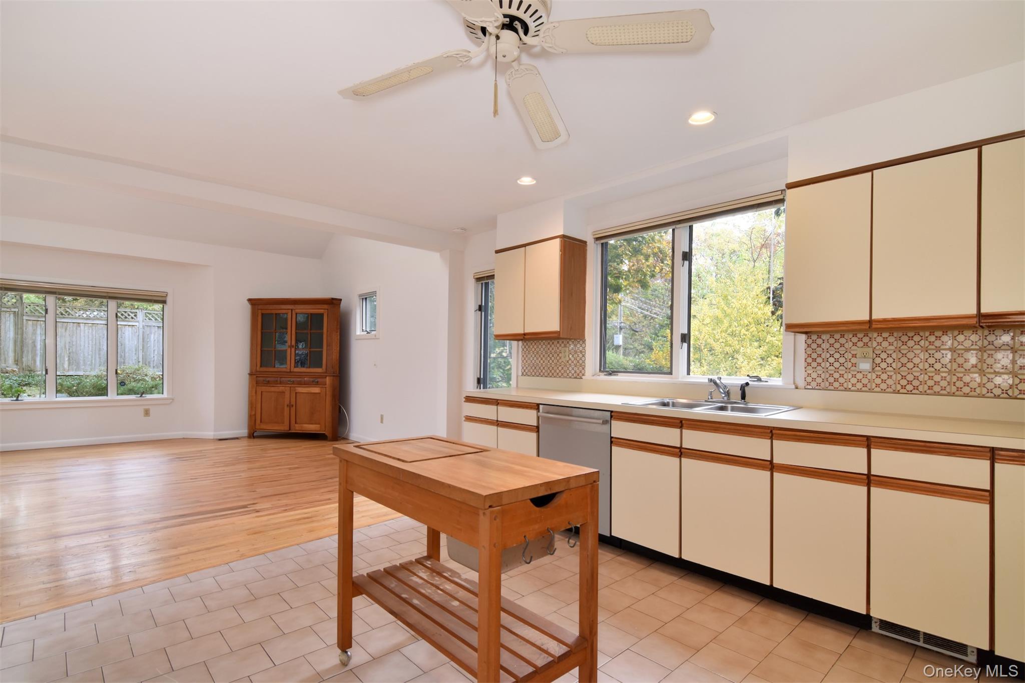 Single Family Ravensdale Westchester County, NY 10706, MLS-929054-13