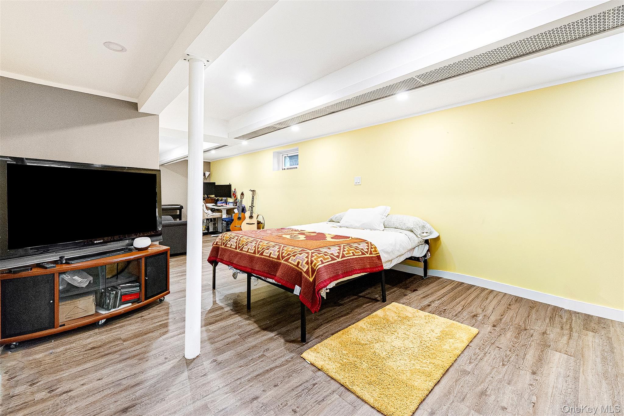 Single Family Nansen Queens, NY 11375, MLS-929086-24