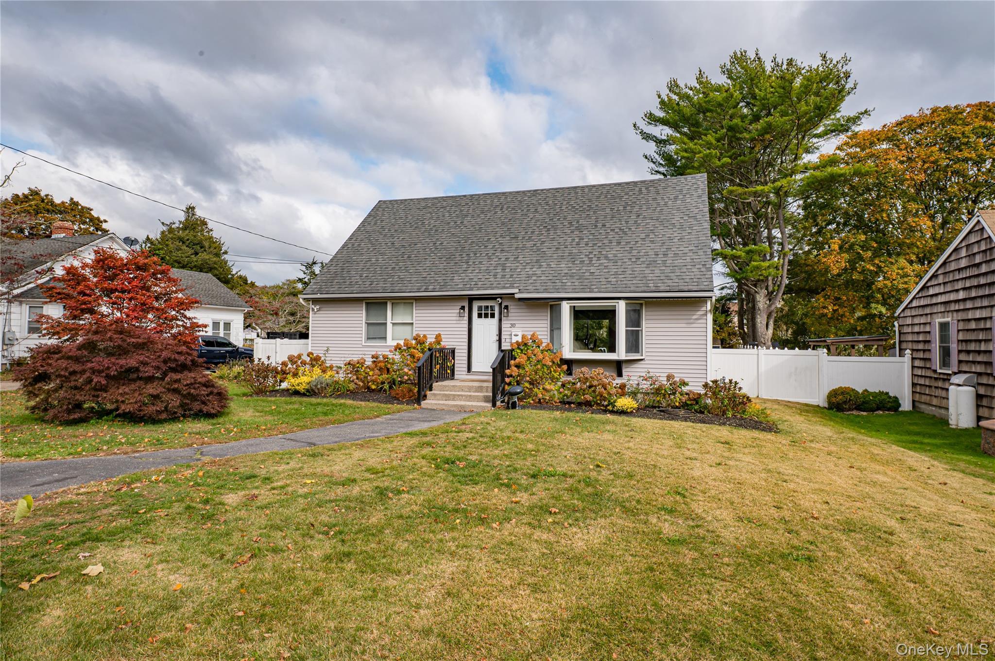 Single Family Fairway  Suffolk County, NY 11901, MLS-929088-2