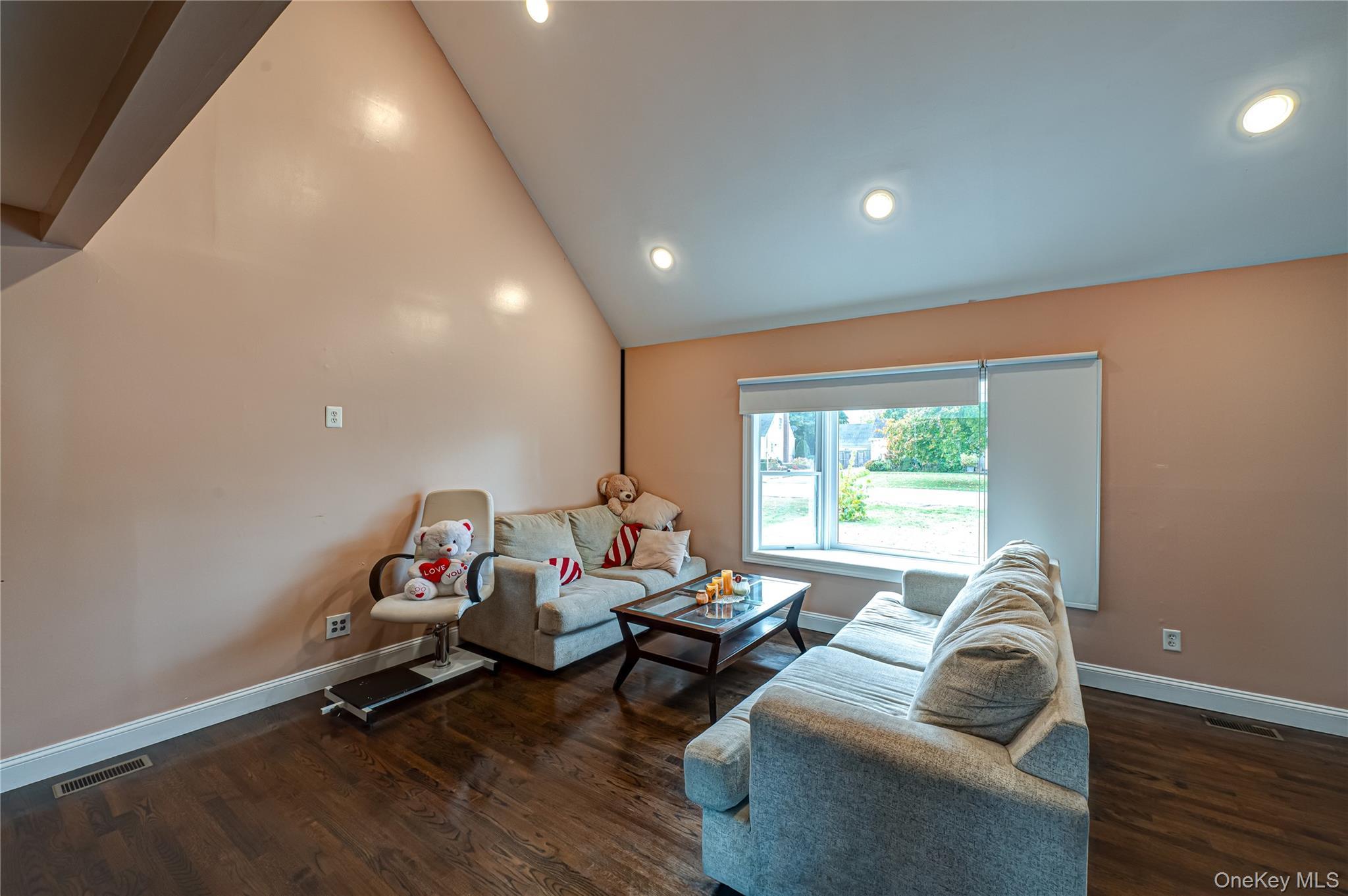 Single Family Fairway  Suffolk County, NY 11901, MLS-929088-4