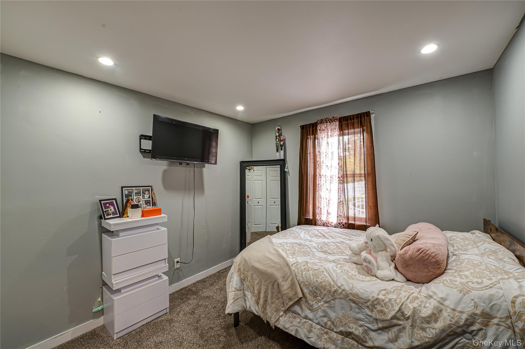 Single Family Fairway  Suffolk County, NY 11901, MLS-929088-8