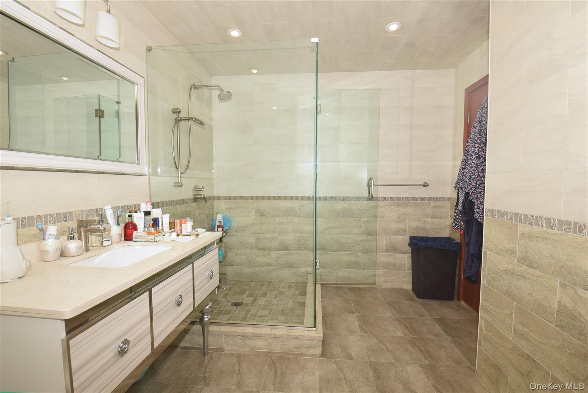 Single Family 82nd Queens, NY 11415, MLS-929096-35