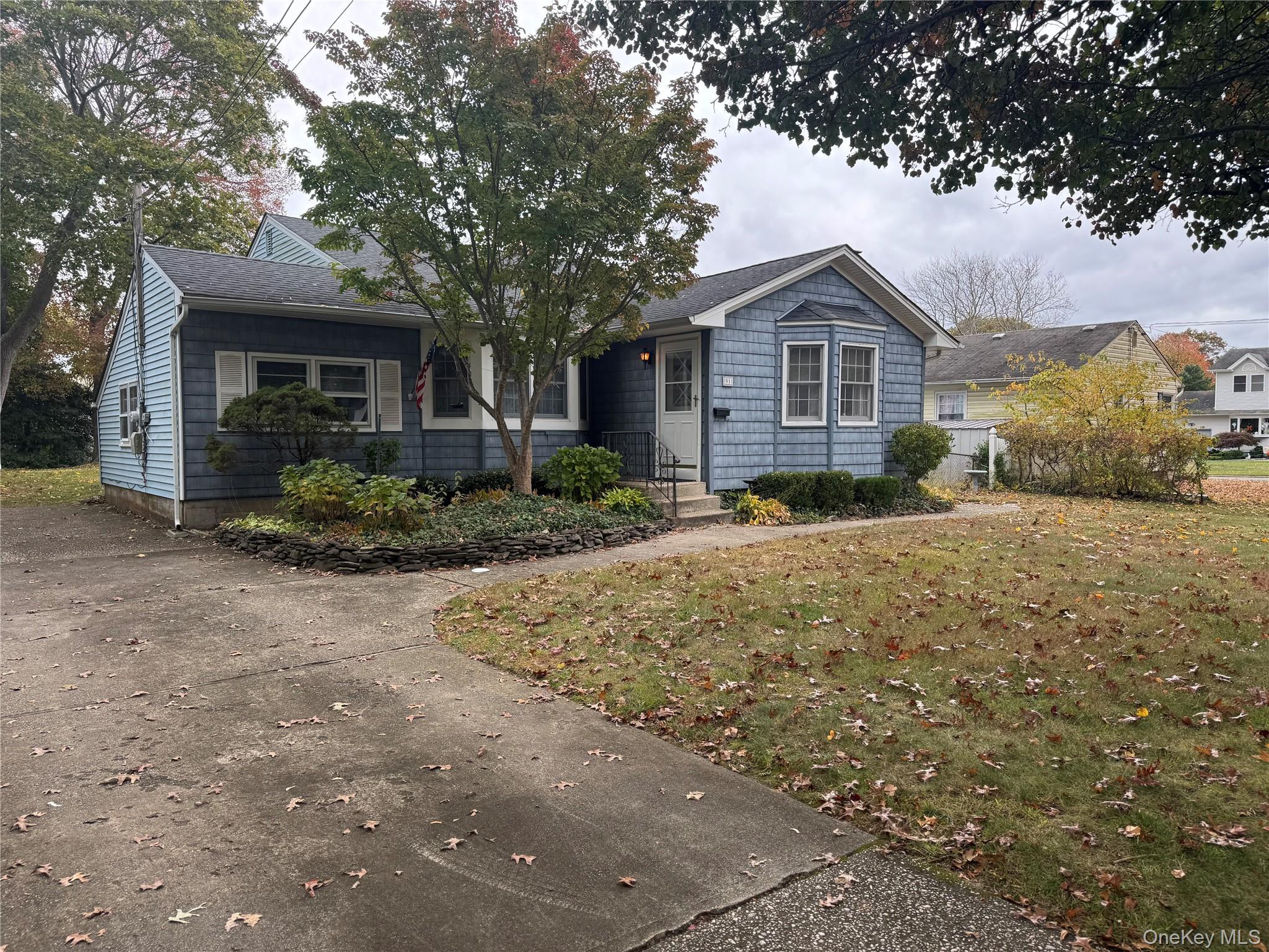 Single Family 8th Ave  Suffolk County, NY 11754, MLS-929107-4