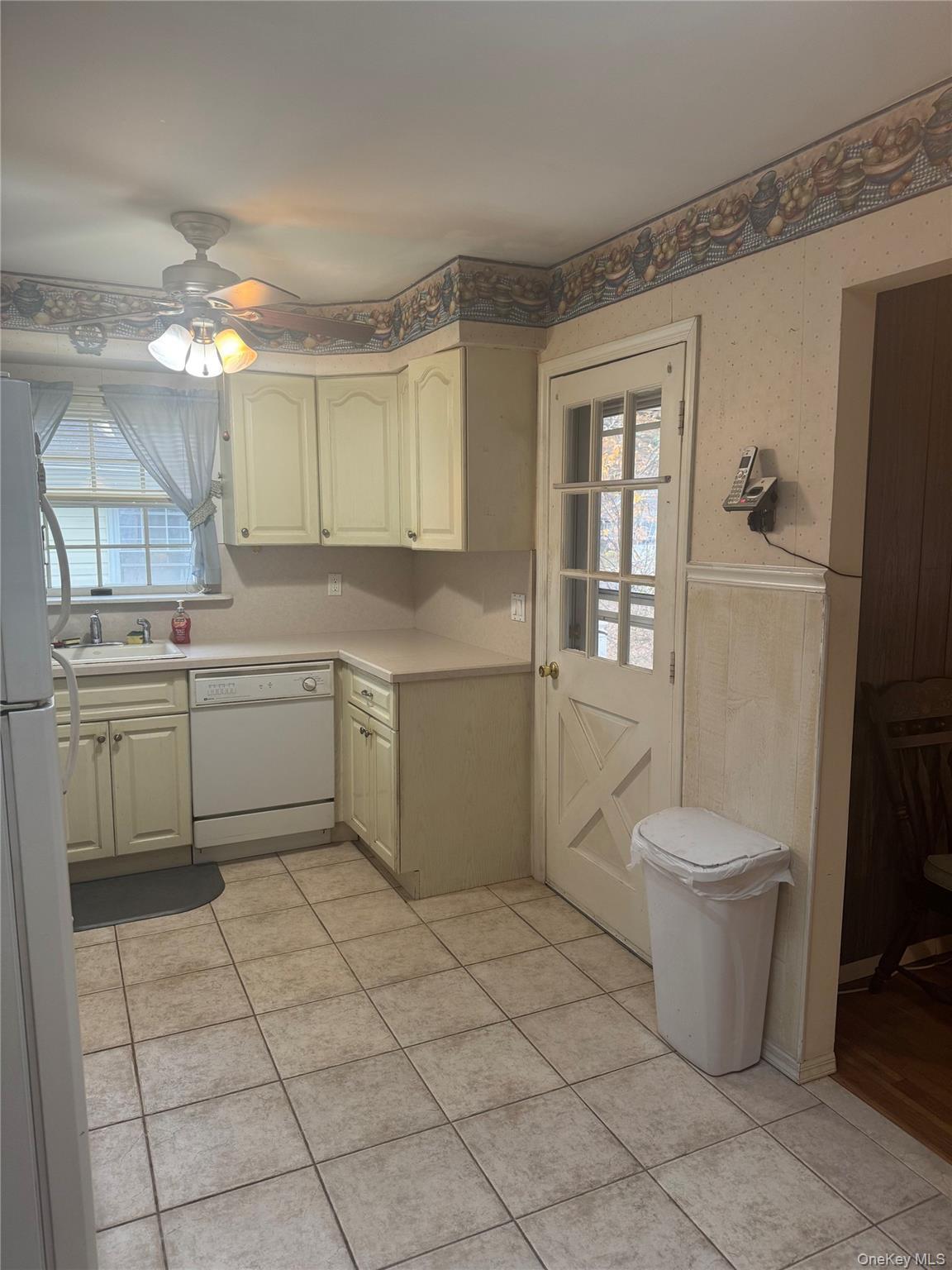 Single Family 8th Ave  Suffolk County, NY 11754, MLS-929107-6