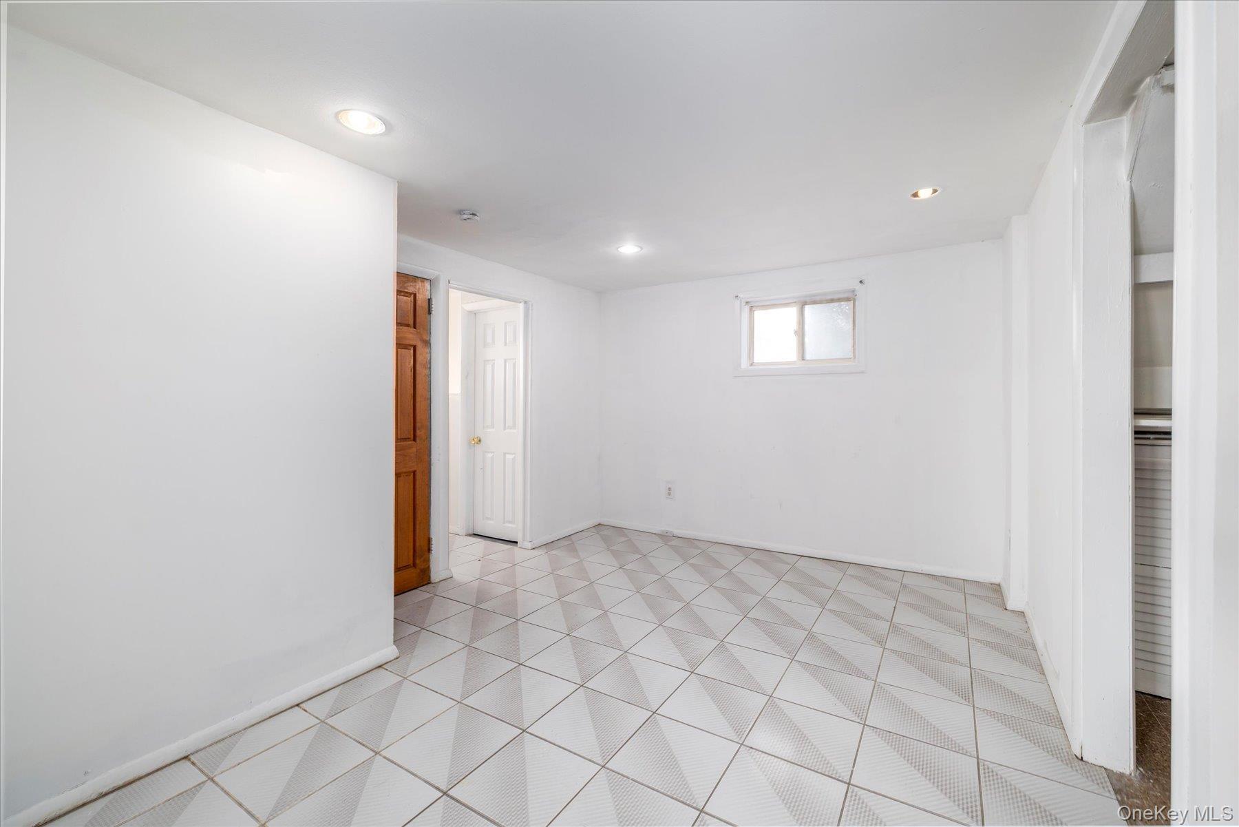 Single Family 1st  Nassau County, NY 11520, MLS-929116-19