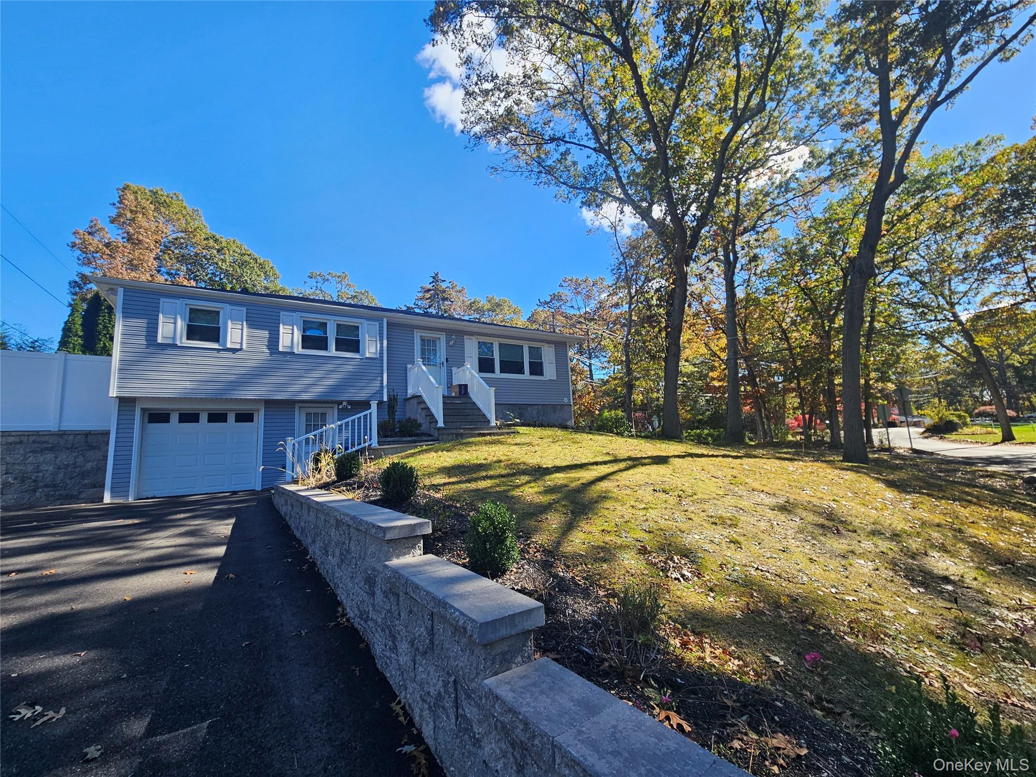 Single Family Brookhaven  Suffolk County, NY 11778, MLS-929129-2