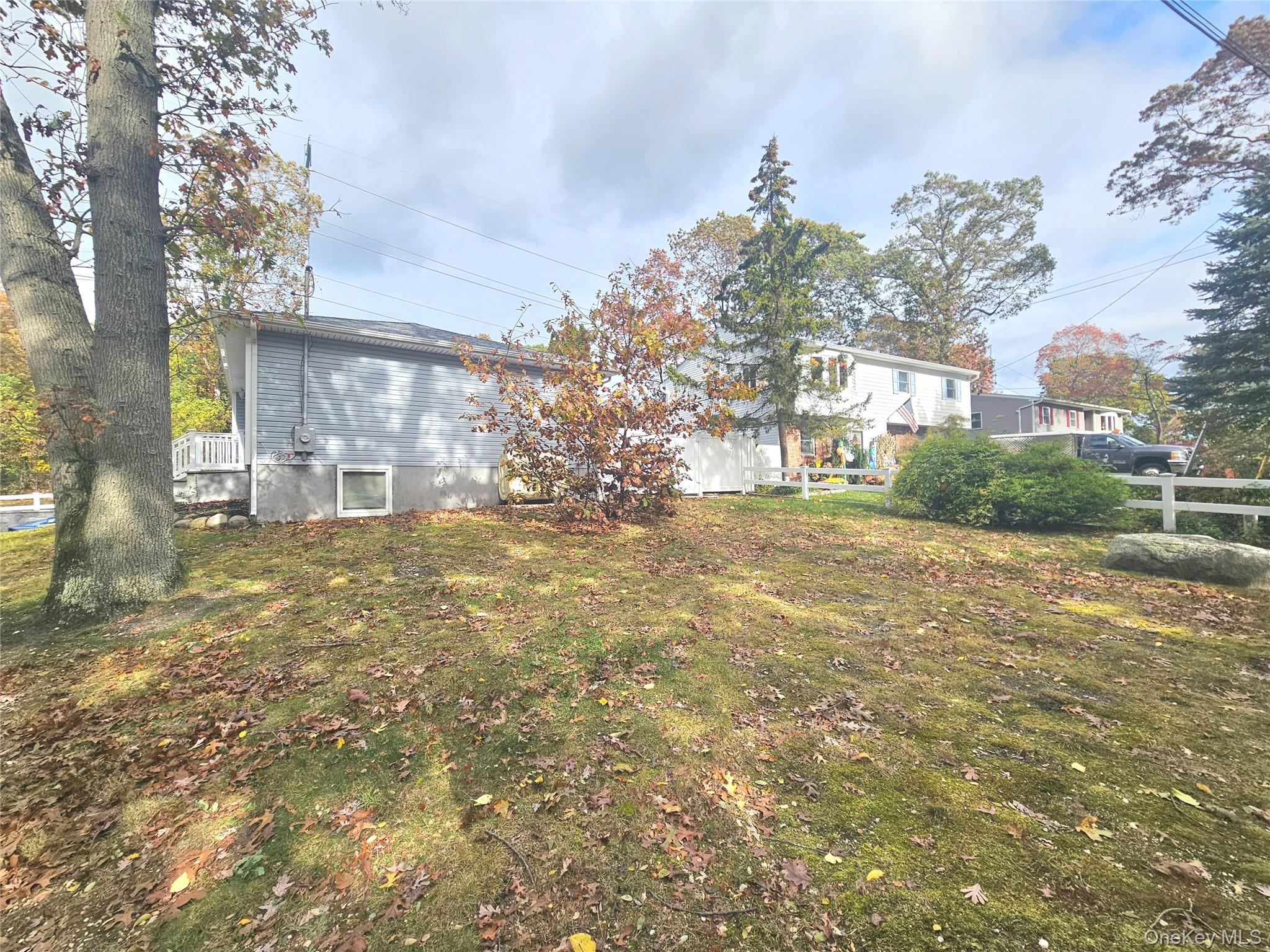 Single Family Brookhaven  Suffolk County, NY 11778, MLS-929129-27