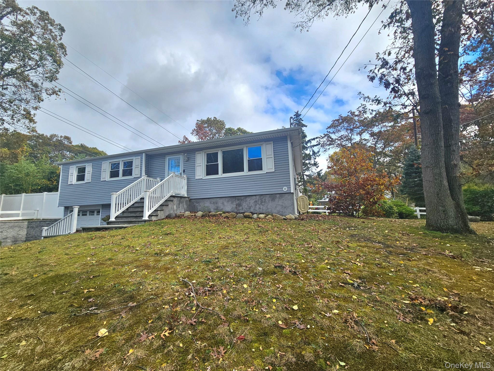 Single Family Brookhaven  Suffolk County, NY 11778, MLS-929129-28