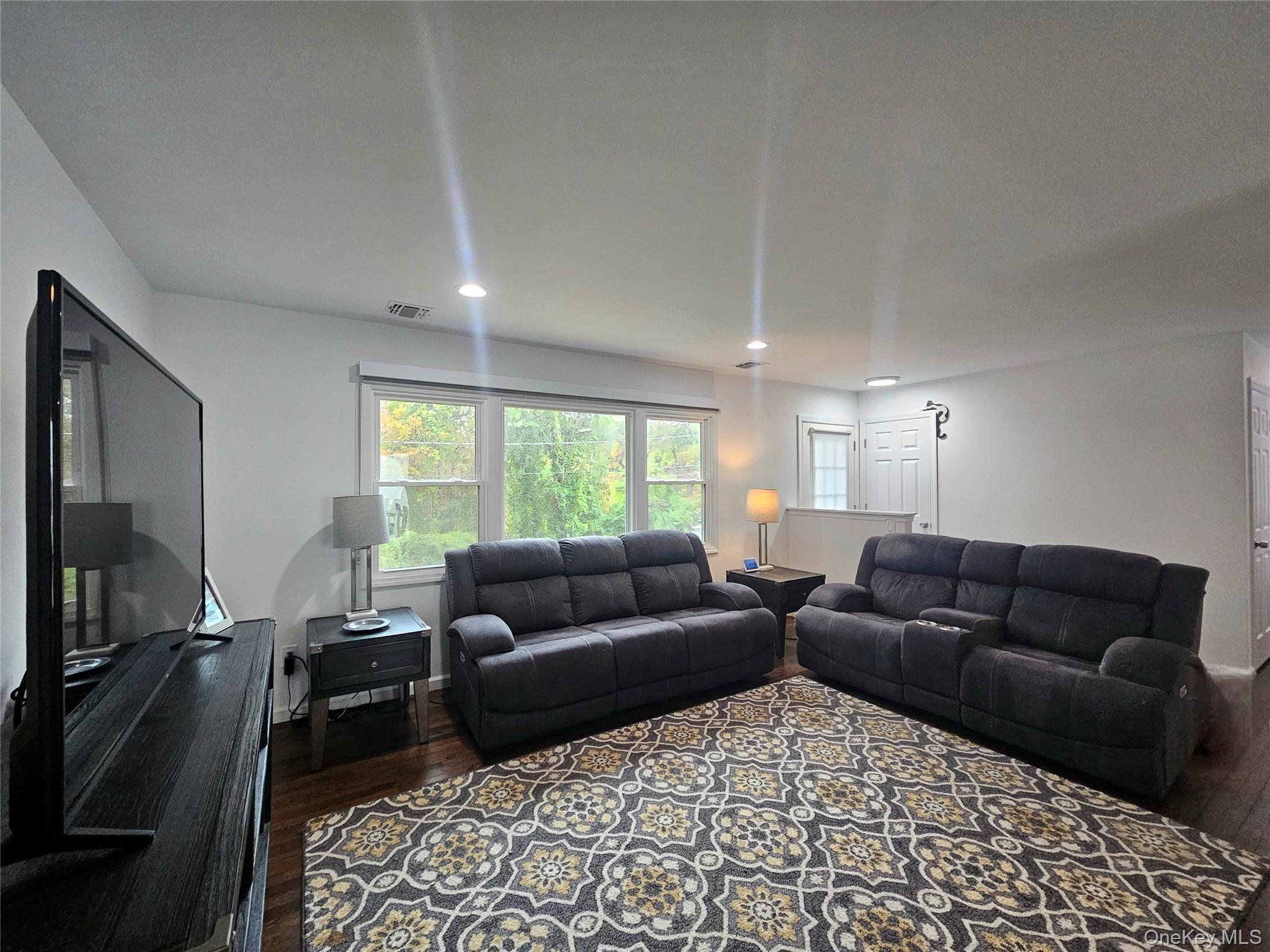 Single Family Brookhaven  Suffolk County, NY 11778, MLS-929129-6