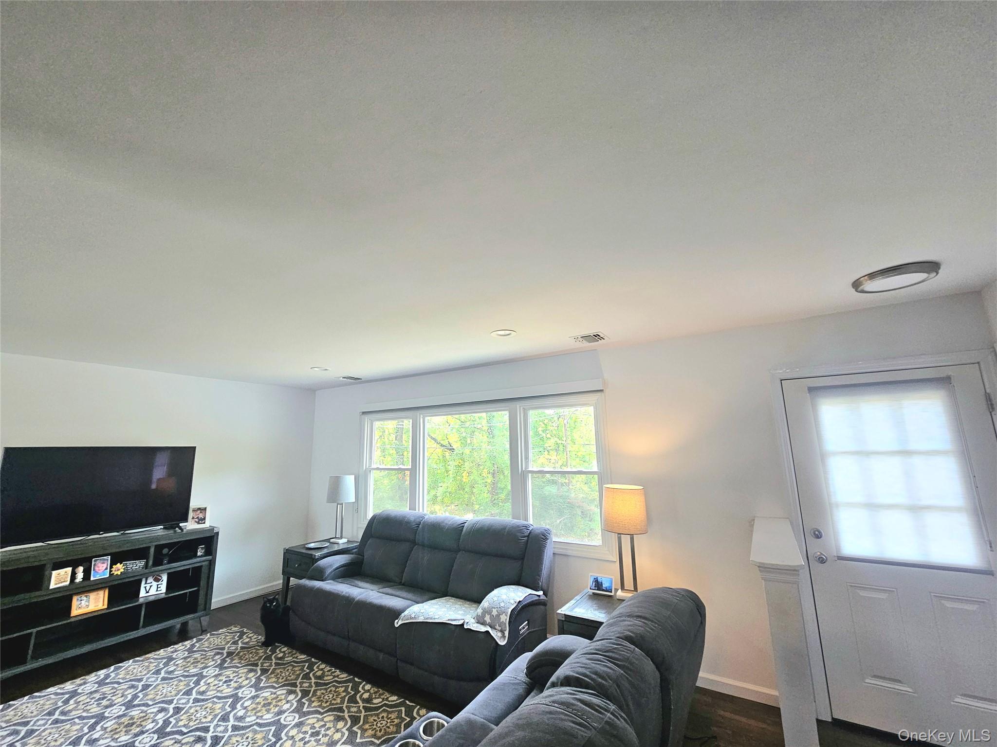 Single Family Brookhaven  Suffolk County, NY 11778, MLS-929129-8