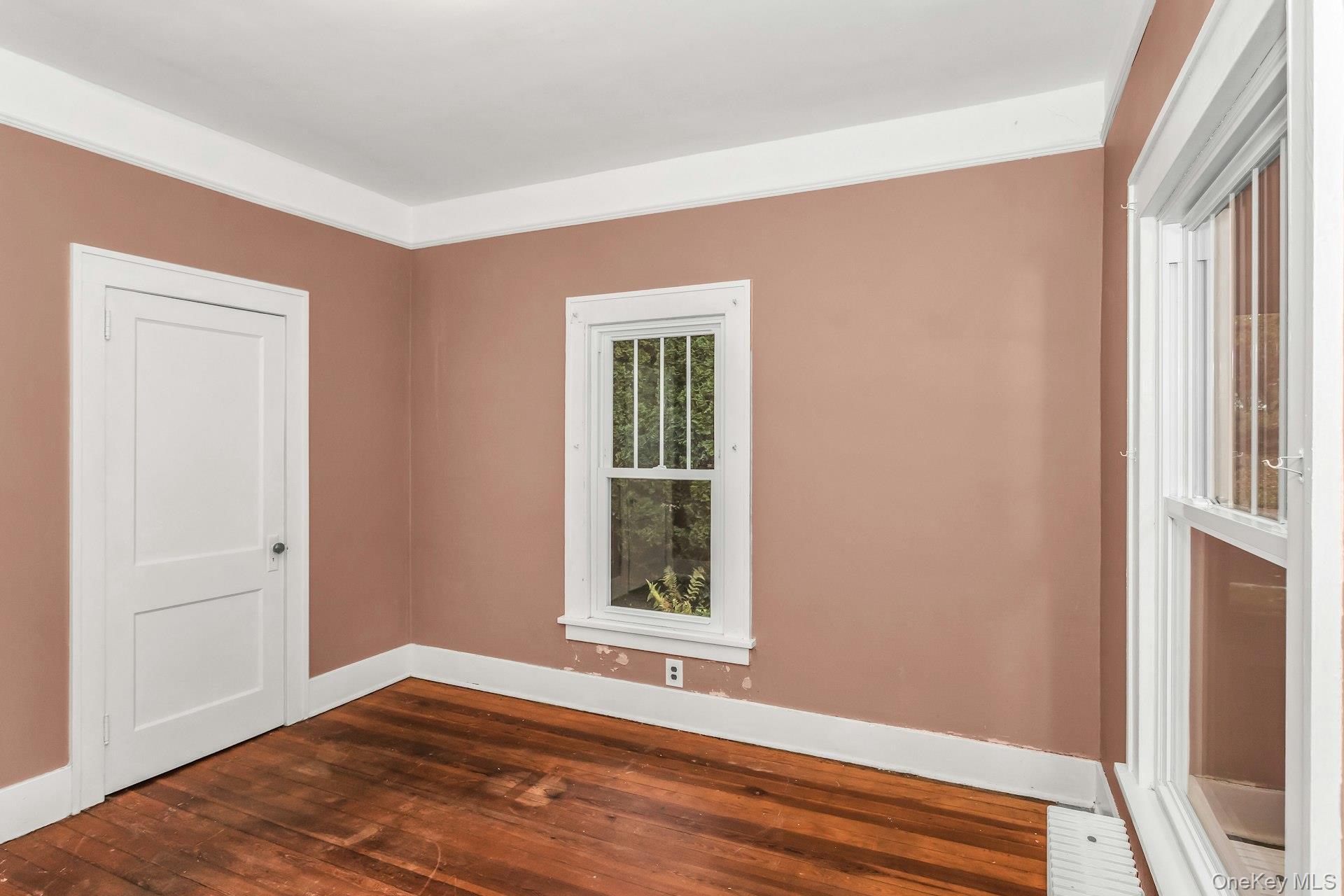 Single Family Washington  Suffolk County, NY 11768, MLS-929131-15