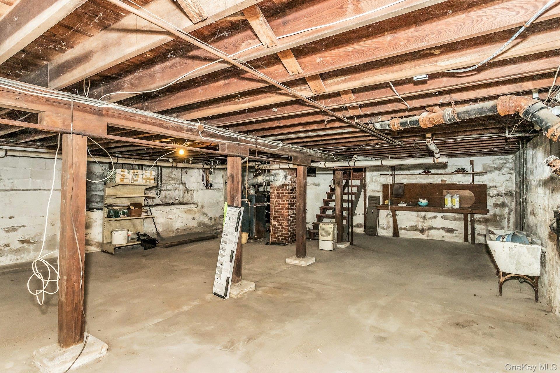 Single Family Washington  Suffolk County, NY 11768, MLS-929131-20