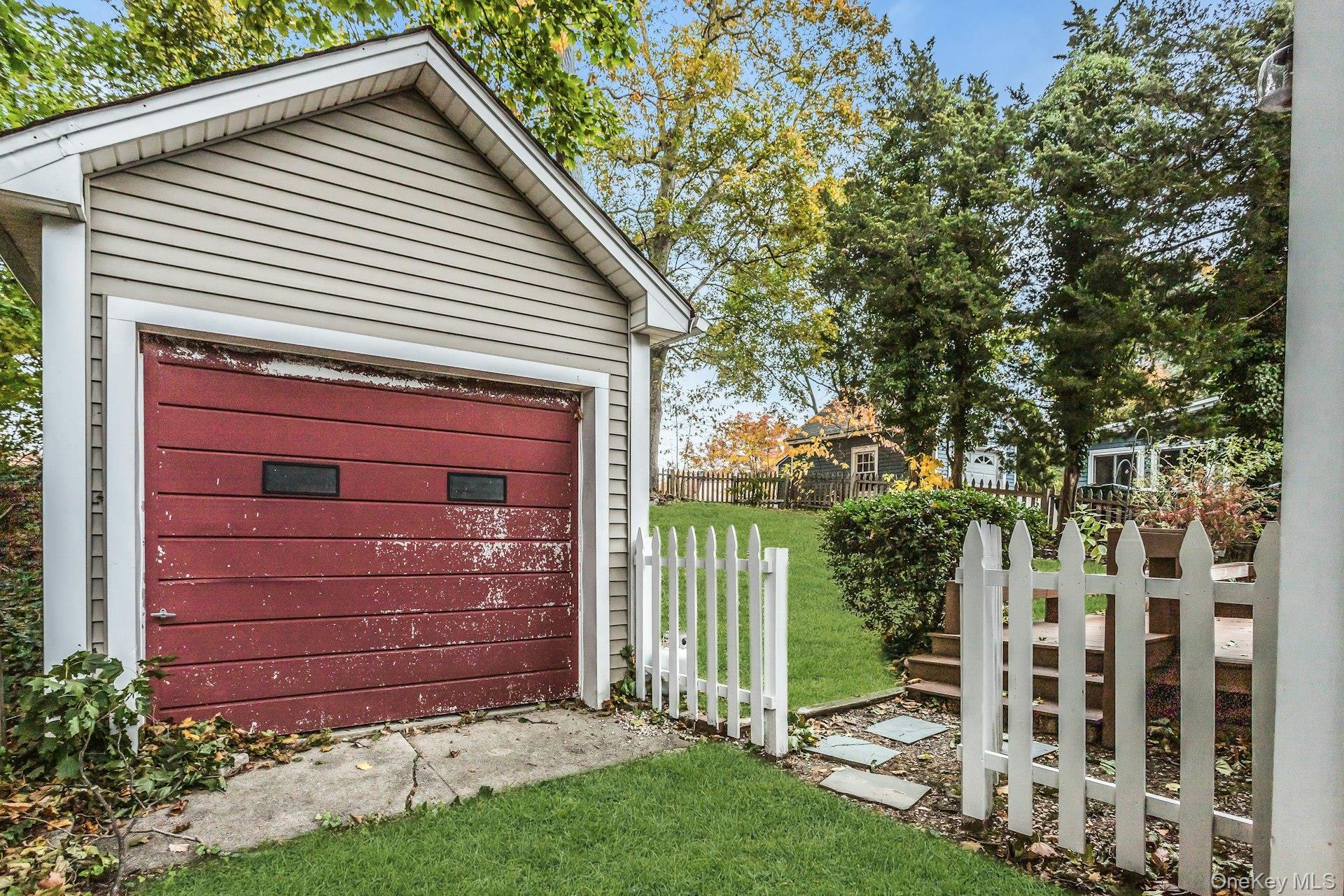 Single Family Washington  Suffolk County, NY 11768, MLS-929131-21