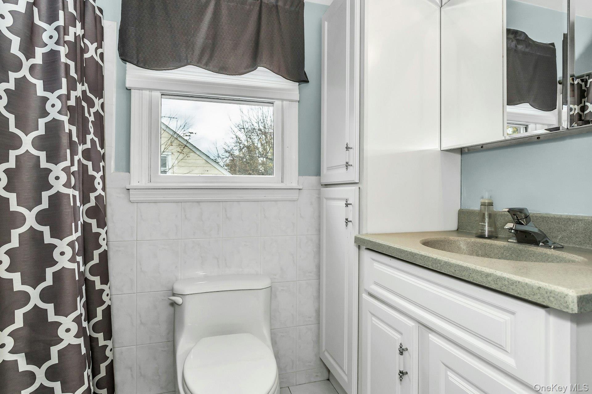 Single Family Burt  Suffolk County, NY 11768, MLS-929139-27