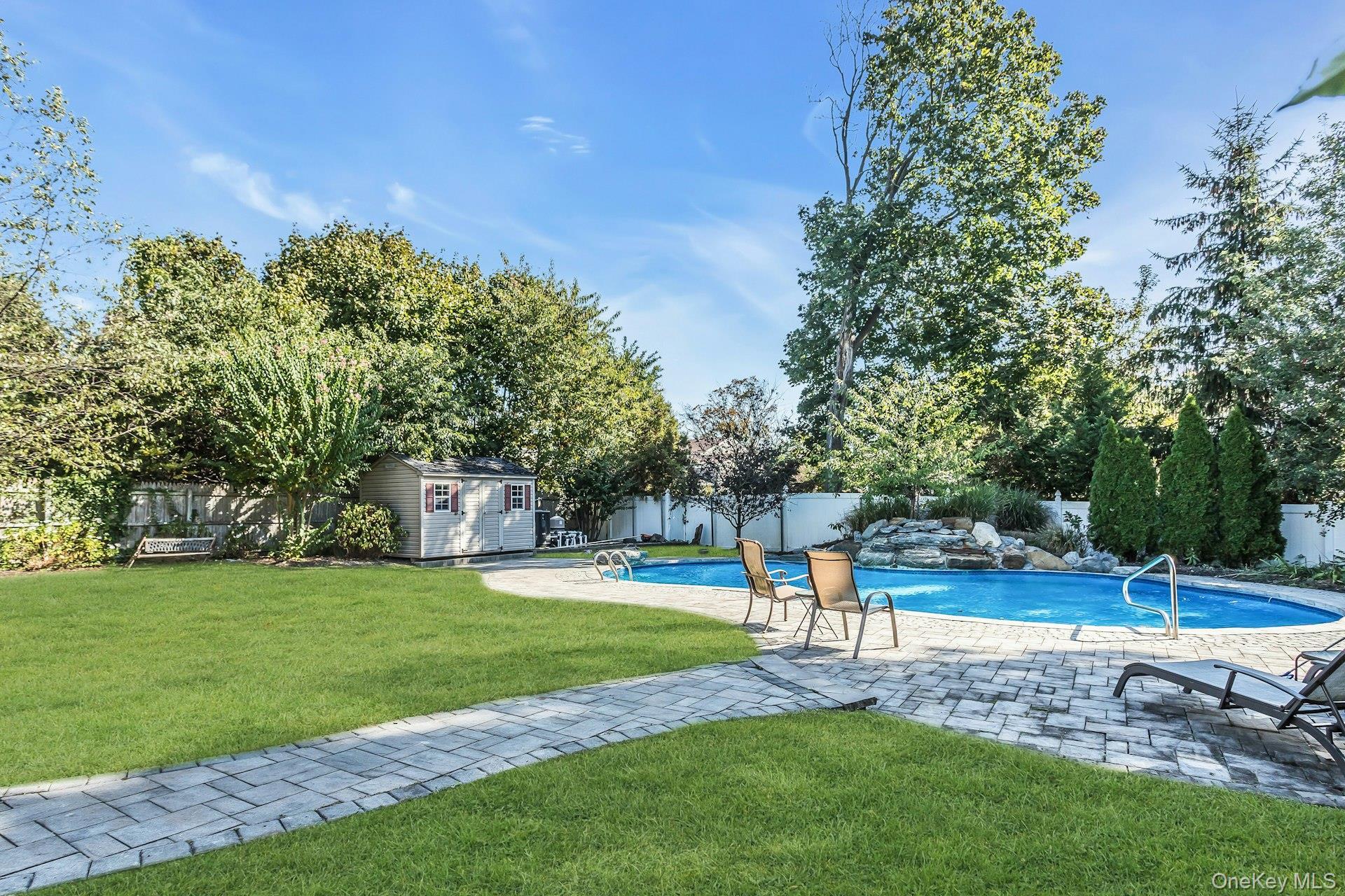 Single Family Burt  Suffolk County, NY 11768, MLS-929139-29