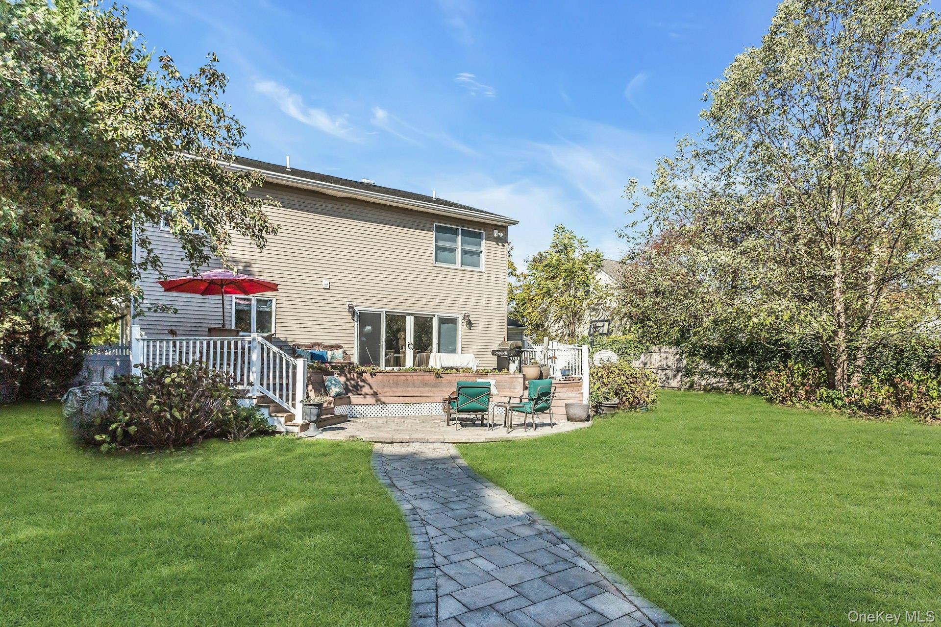 Single Family Burt  Suffolk County, NY 11768, MLS-929139-31