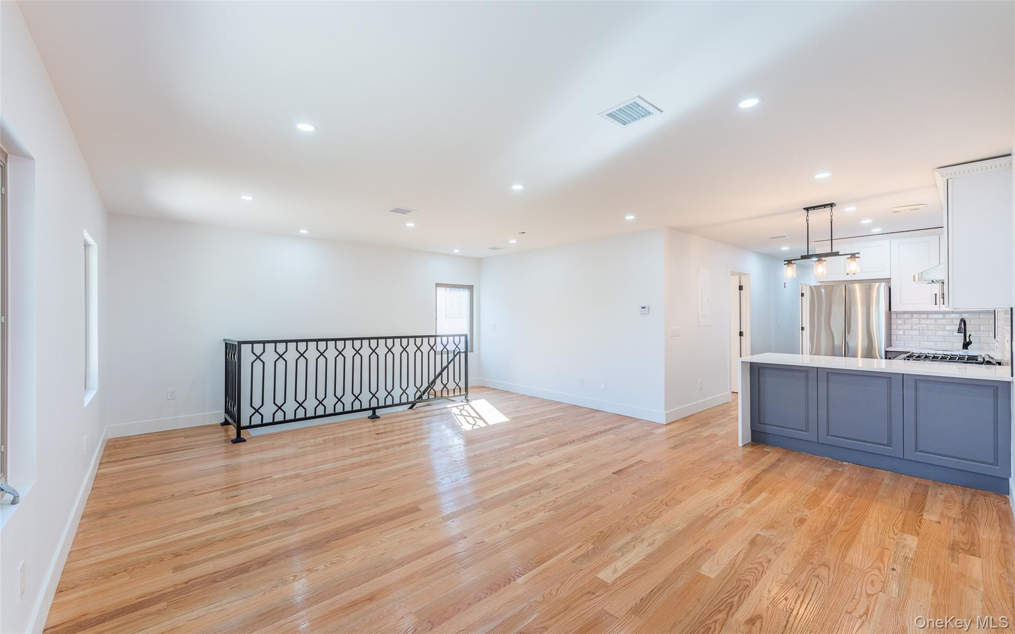 Single Family 211th Queens, NY 11361, MLS-929144-15