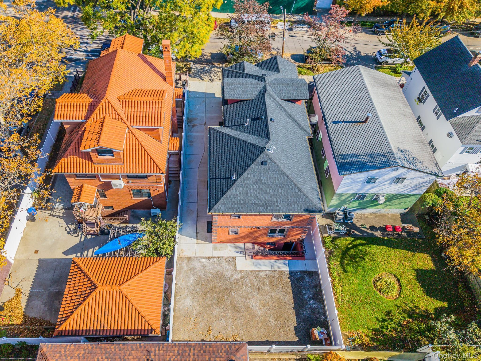 Single Family 211th Queens, NY 11361, MLS-929144-25