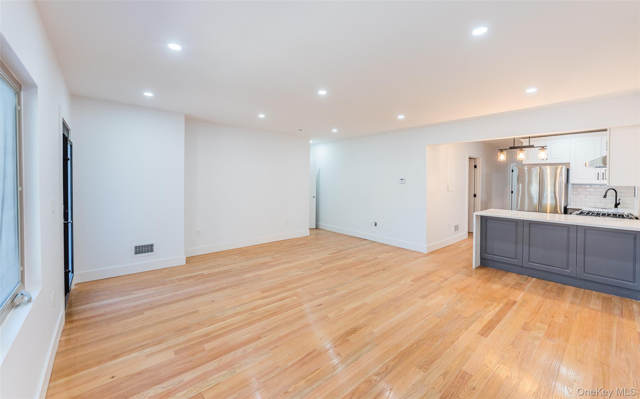 Single Family 211th Queens, NY 11361, MLS-929144-8