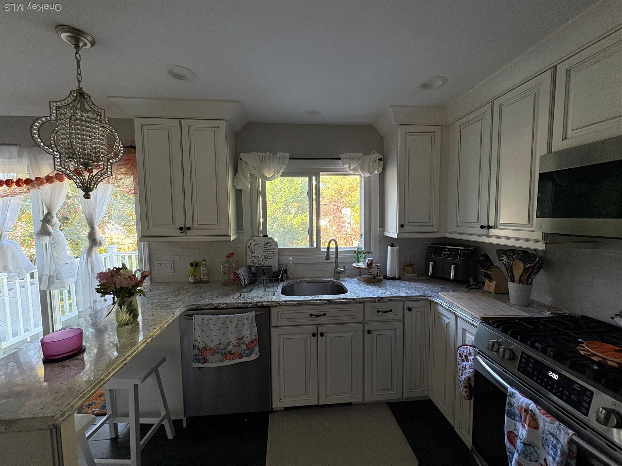 Single Family Central Suffolk County, NY 11743, MLS-929157-10