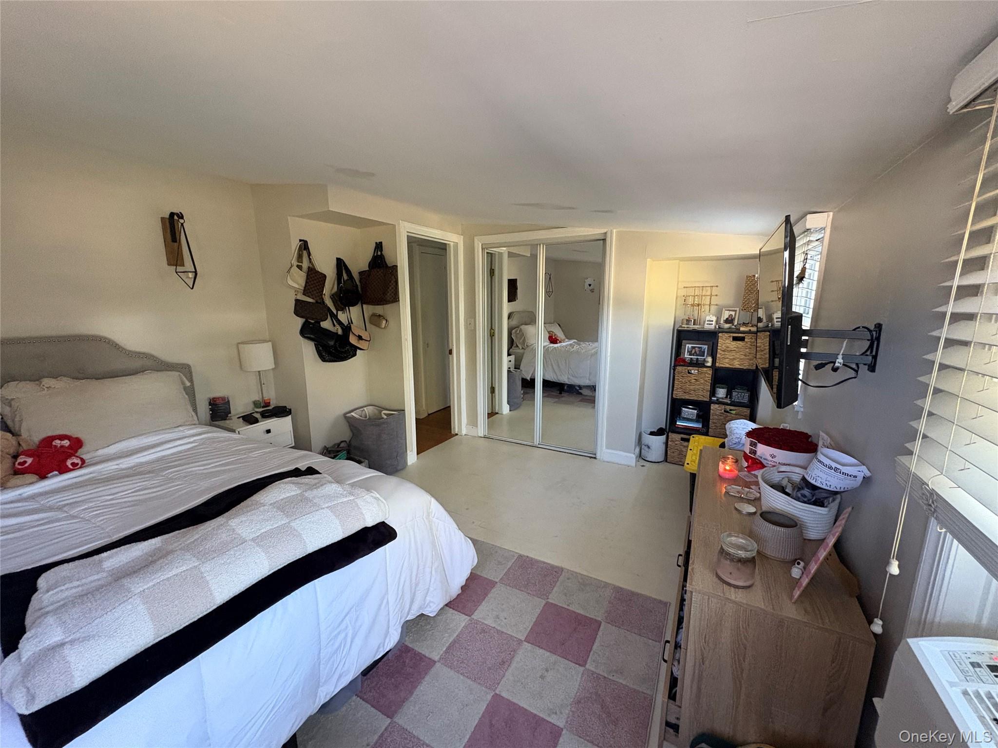 Single Family Central Suffolk County, NY 11743, MLS-929157-16