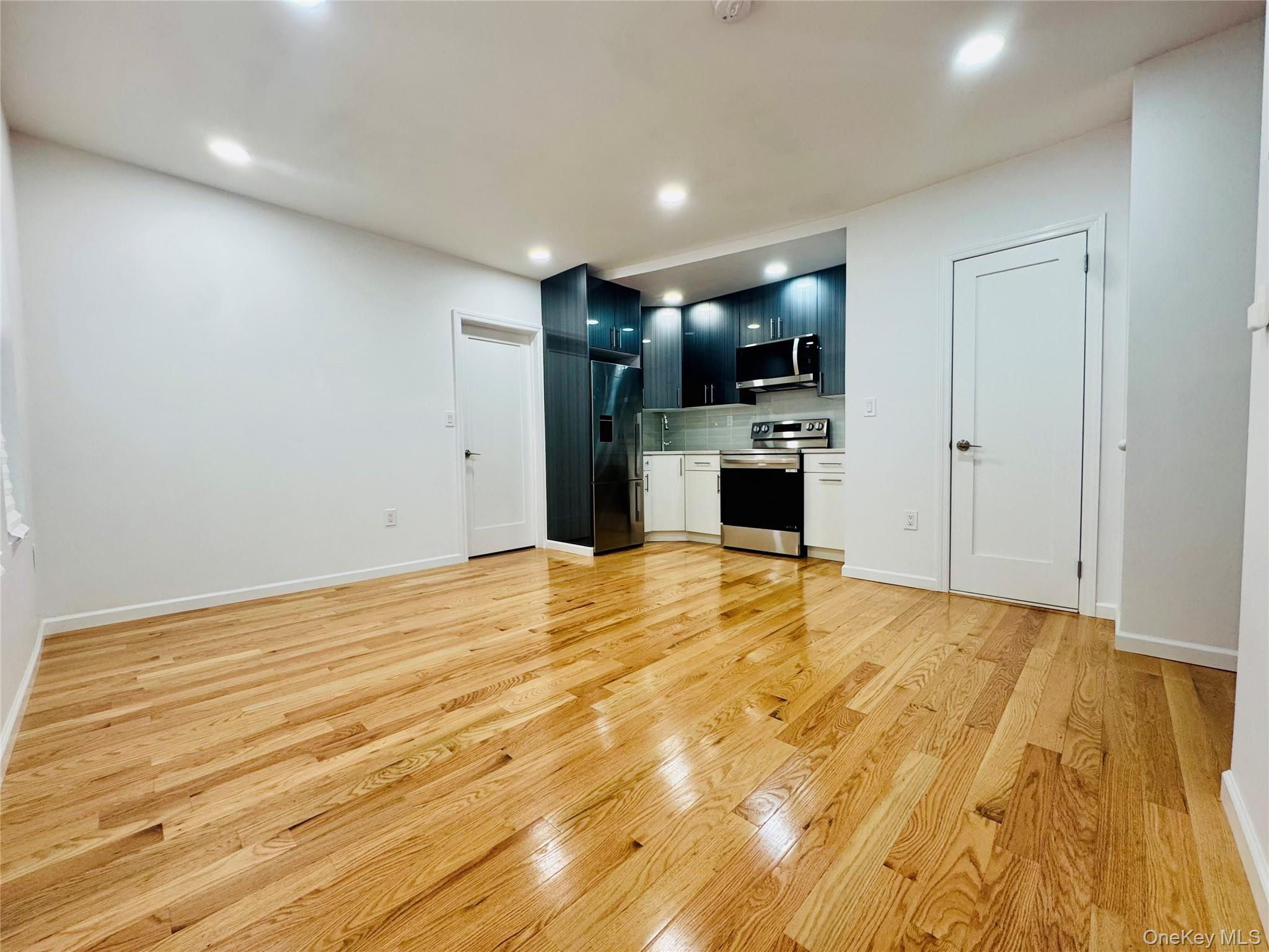 Single Family 89  Queens, NY 11421, MLS-929165-4