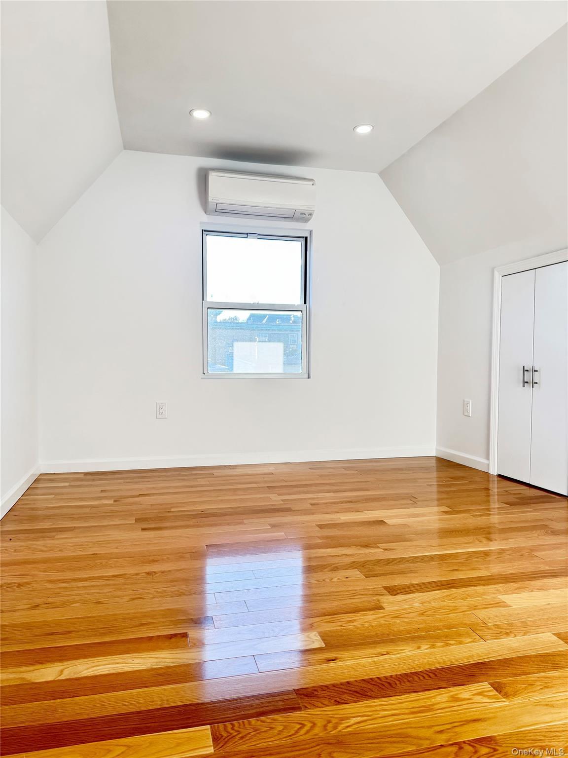 Single Family 89  Queens, NY 11421, MLS-929165-9