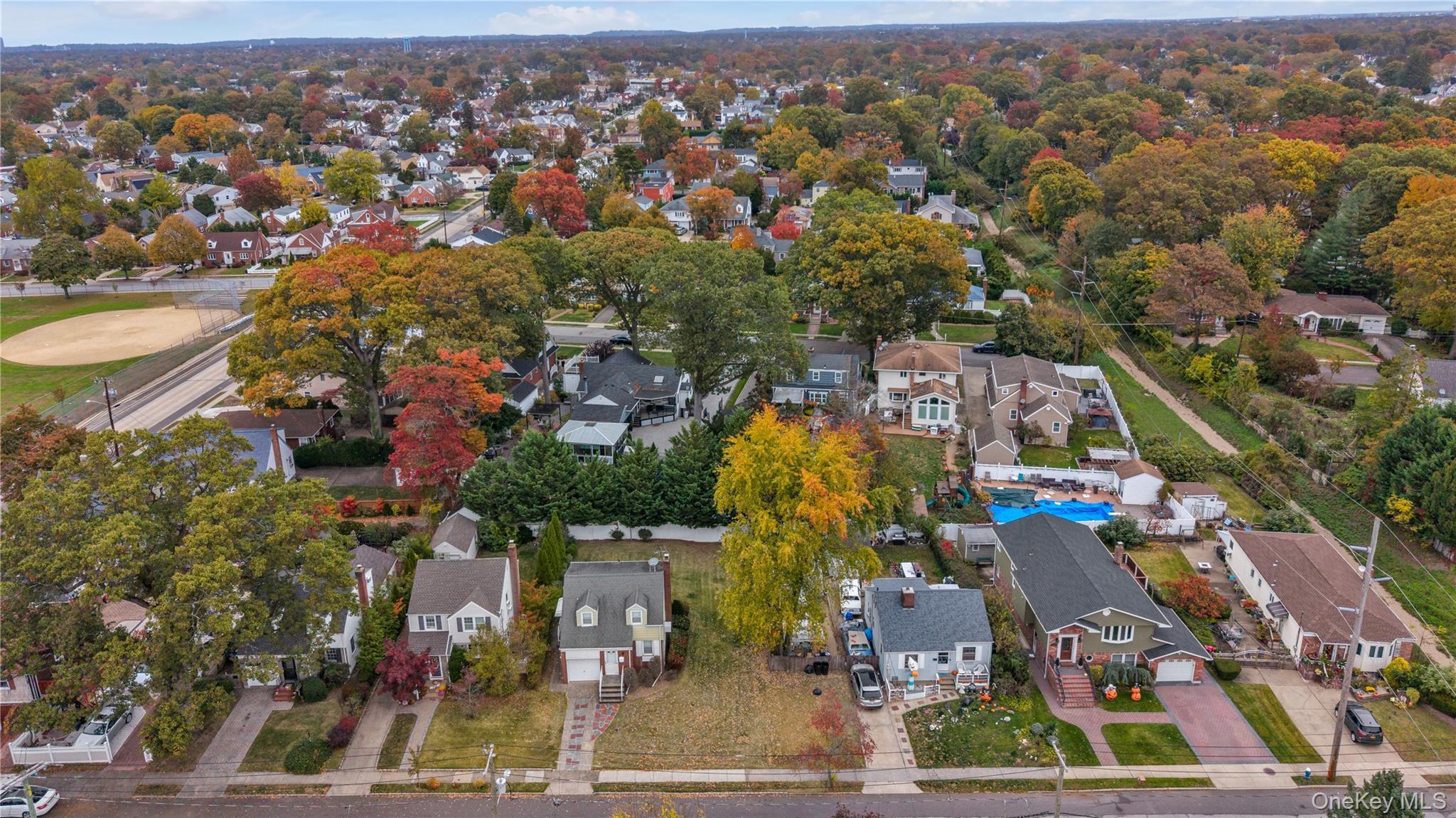 Single Family Motley  Nassau County, NY 11580, MLS-929185-25