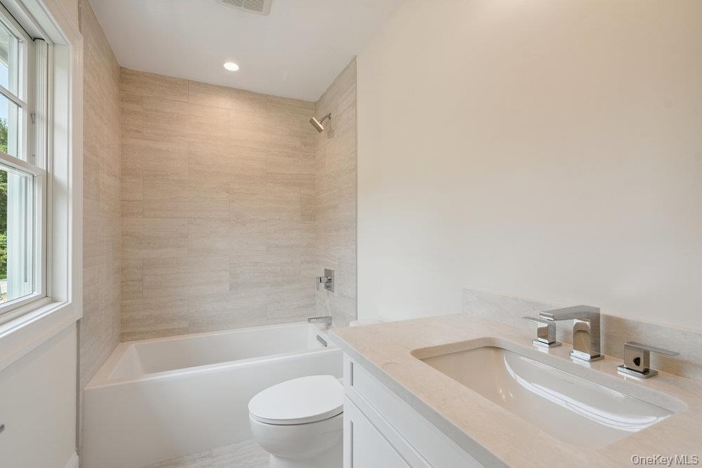 Single Family Plainview Nassau County, NY 11797, MLS-929199-35