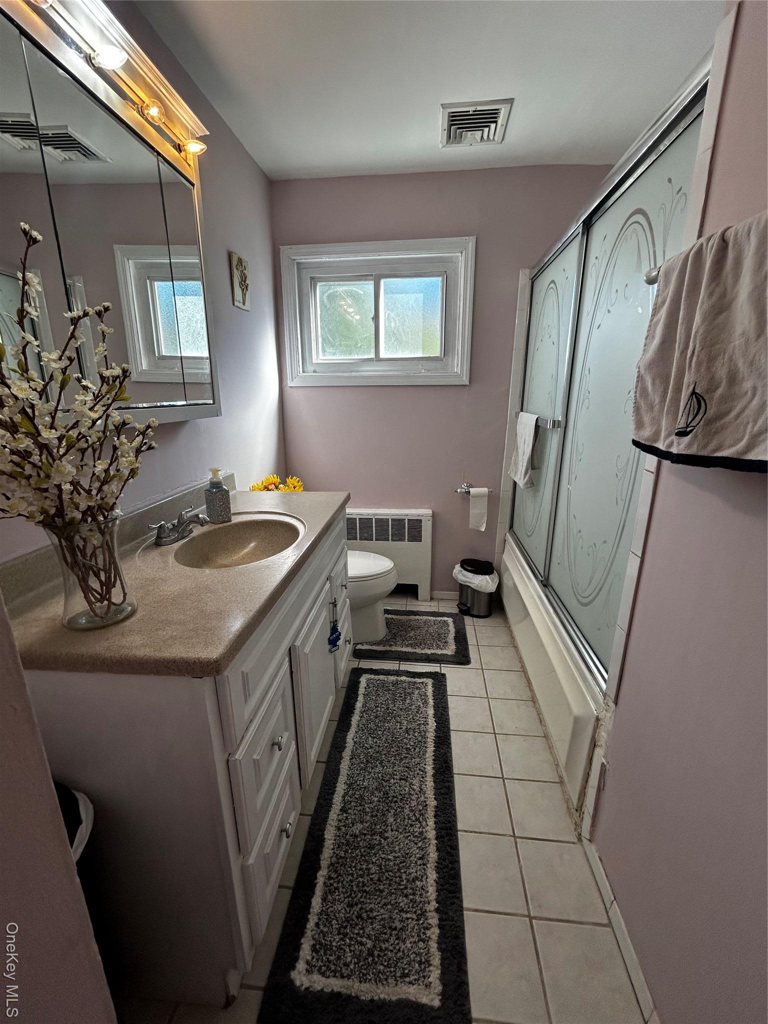 Single Family Oakwood  Suffolk County, NY 11743, MLS-929207-13