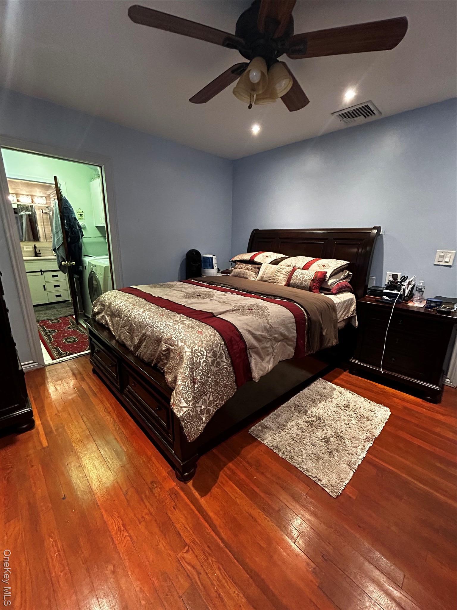 Single Family Oakwood  Suffolk County, NY 11743, MLS-929207-15