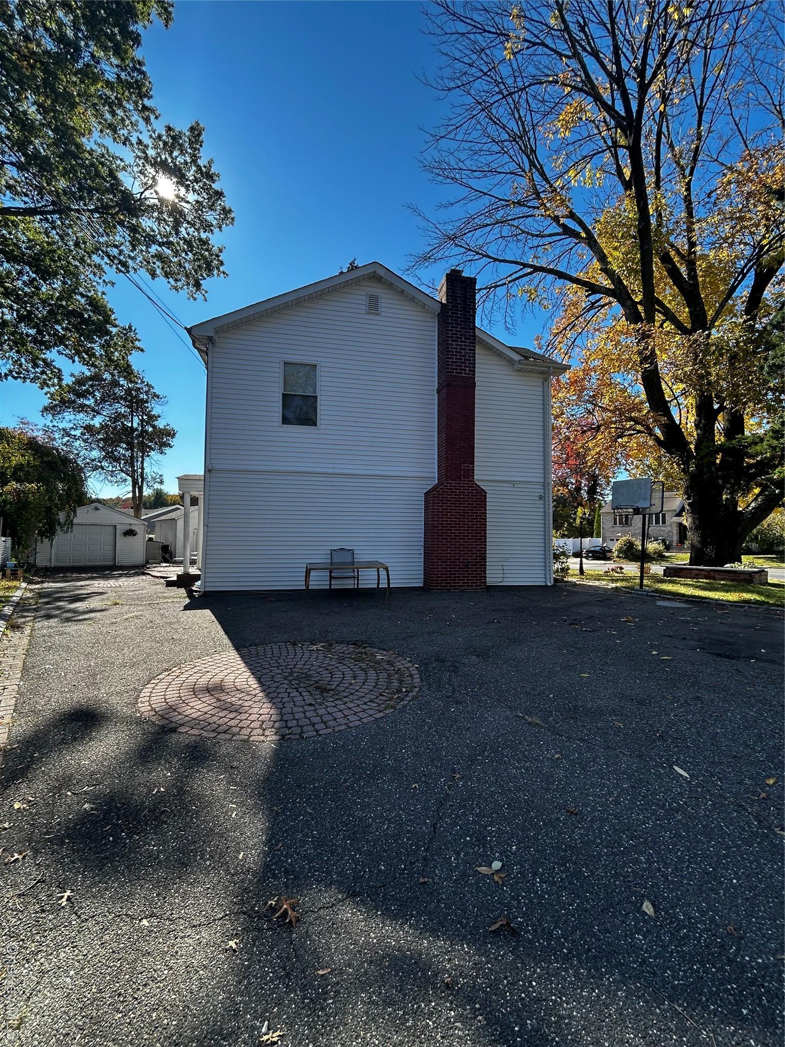 Single Family Oakwood  Suffolk County, NY 11743, MLS-929207-20