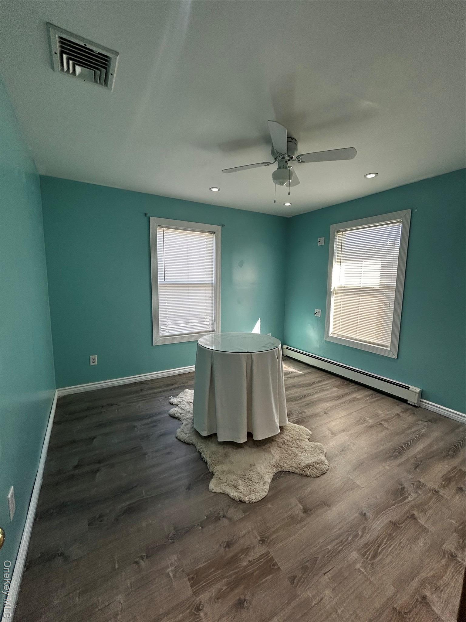 Single Family Oakwood  Suffolk County, NY 11743, MLS-929207-5