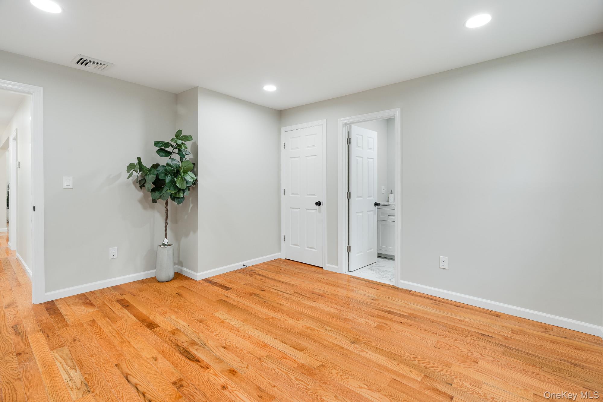 Single Family Lincoln Westchester County, NY 10547, MLS-929215-15