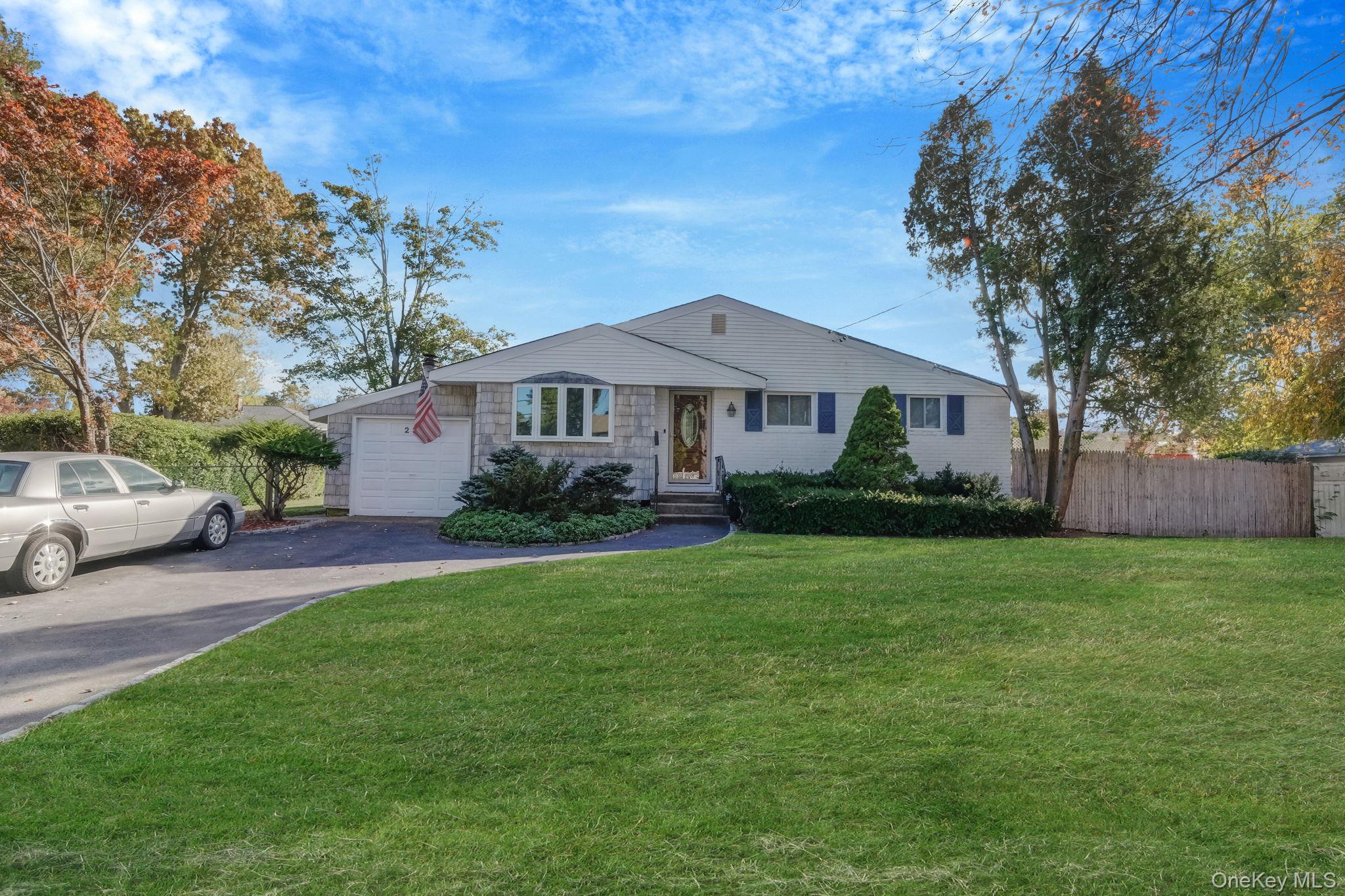 Single Family New York Suffolk County, NY 11706, MLS-929217-2