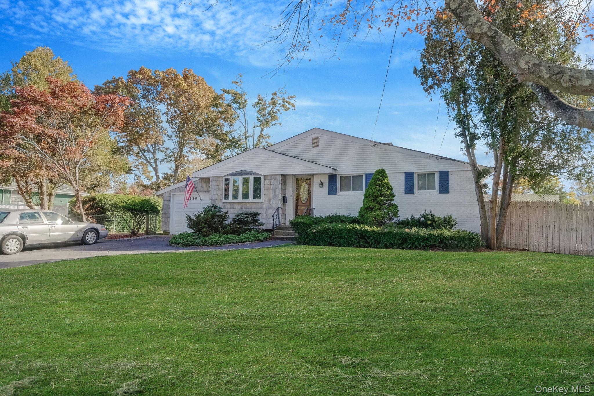 Single Family New York Suffolk County, NY 11706, MLS-929217-3