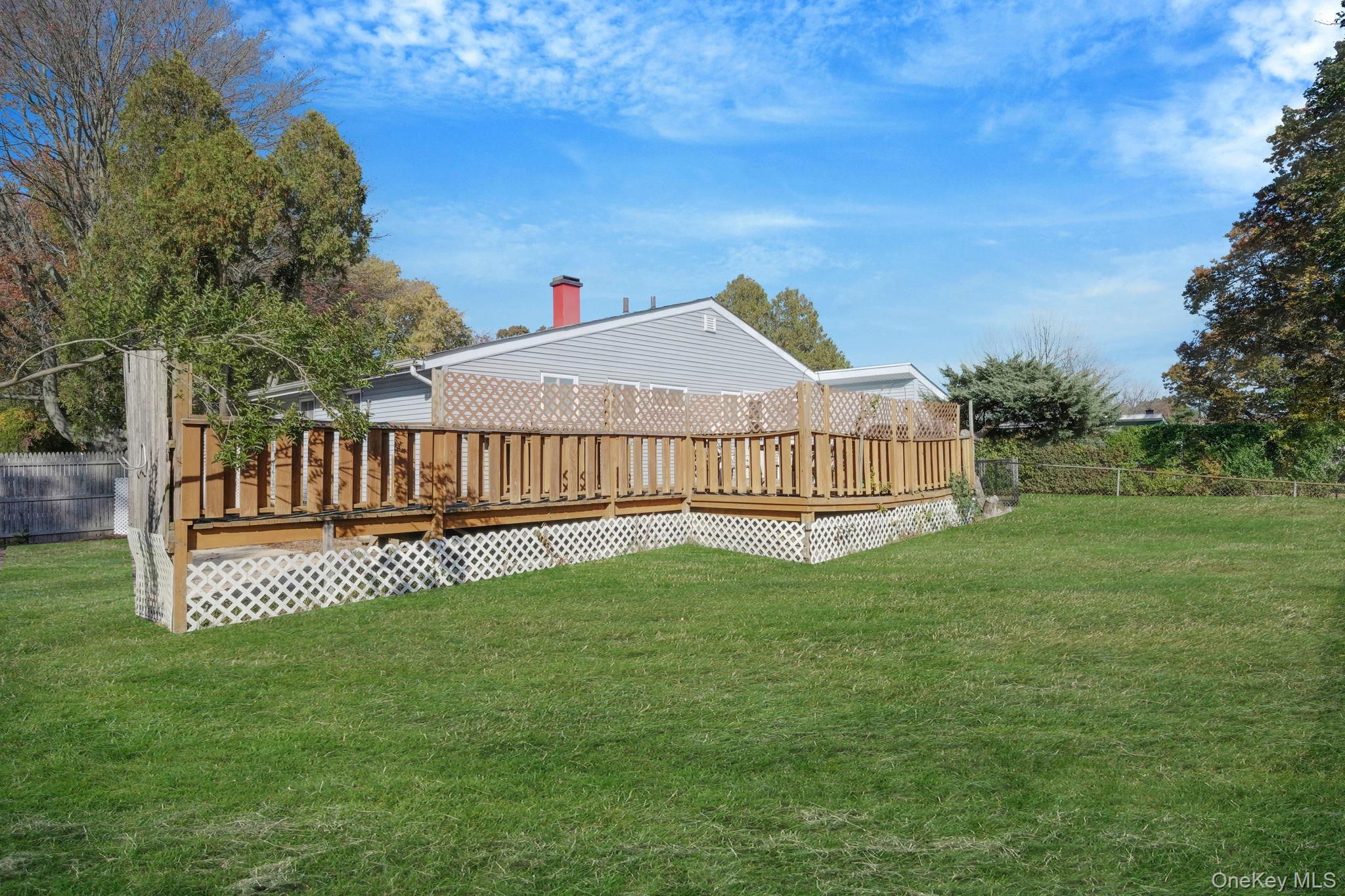 Single Family New York Suffolk County, NY 11706, MLS-929217-34