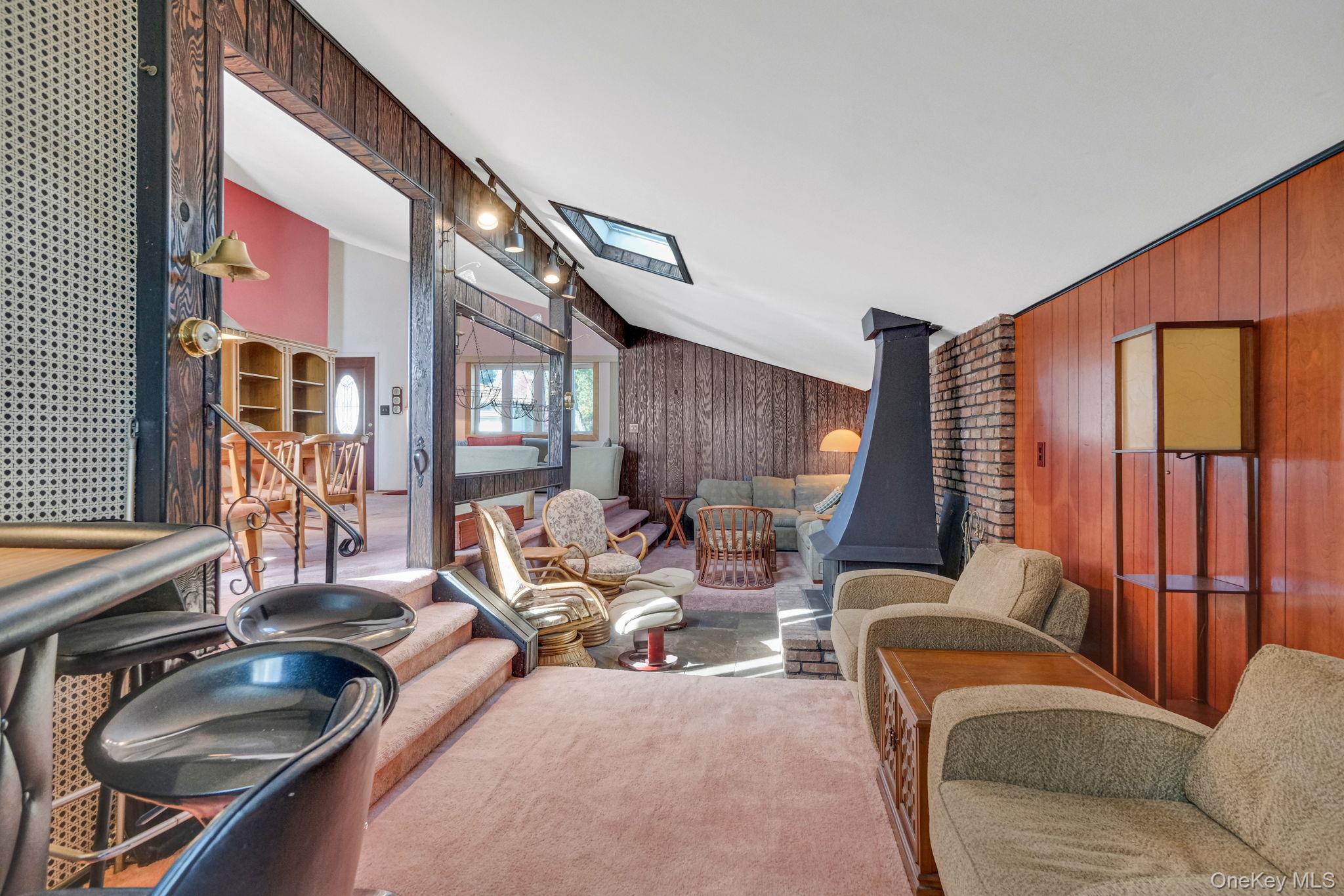 Single Family New York Suffolk County, NY 11706, MLS-929217-8