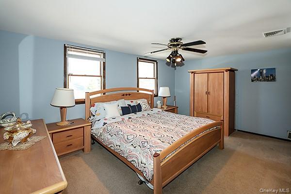 Single Family Ward  Nassau County, NY 11590, MLS-929239-22