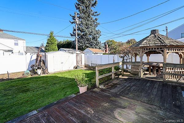 Single Family Ward  Nassau County, NY 11590, MLS-929239-27