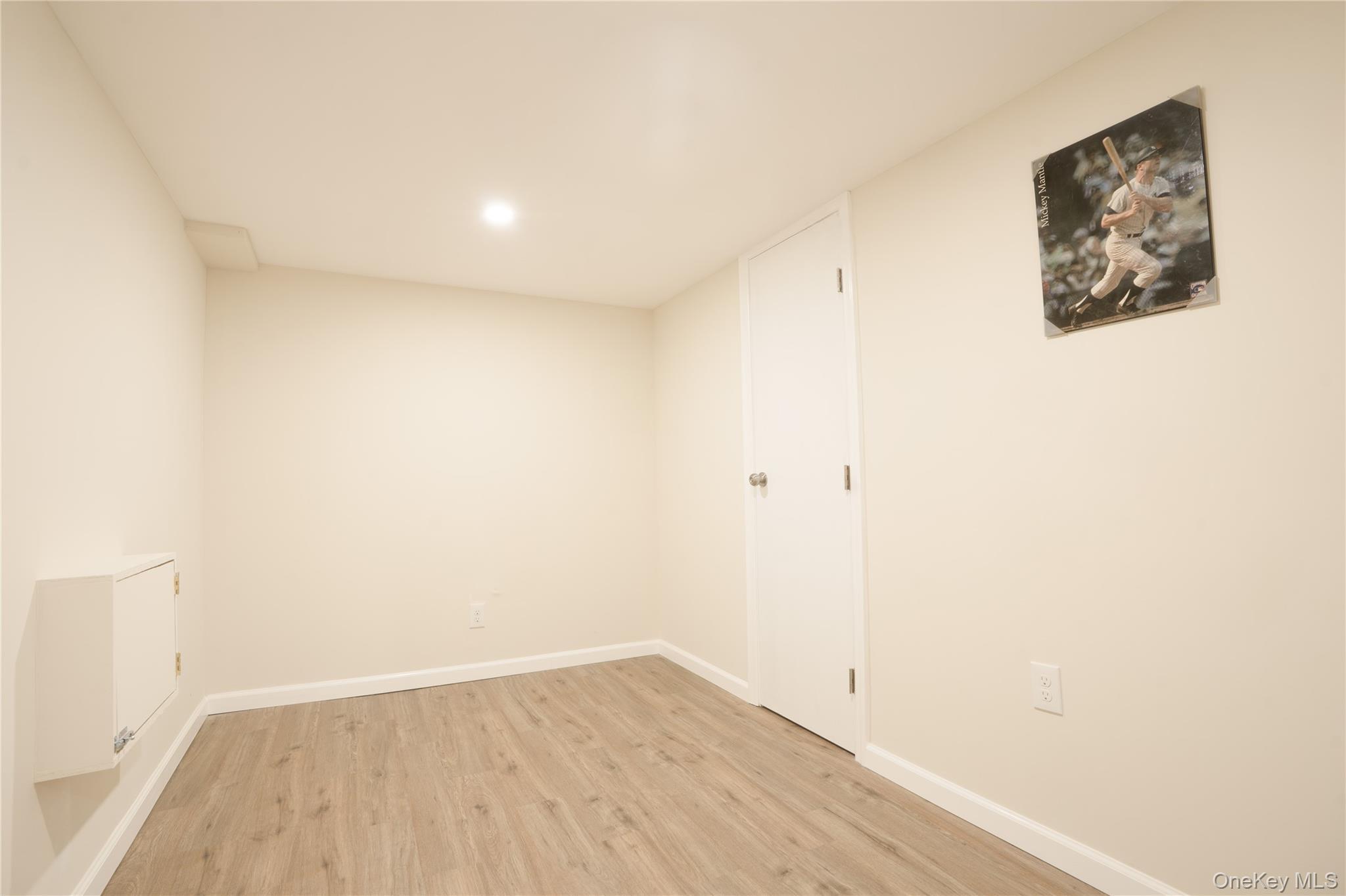 Single Family Wicks  Suffolk County, NY 11717, MLS-929247-32