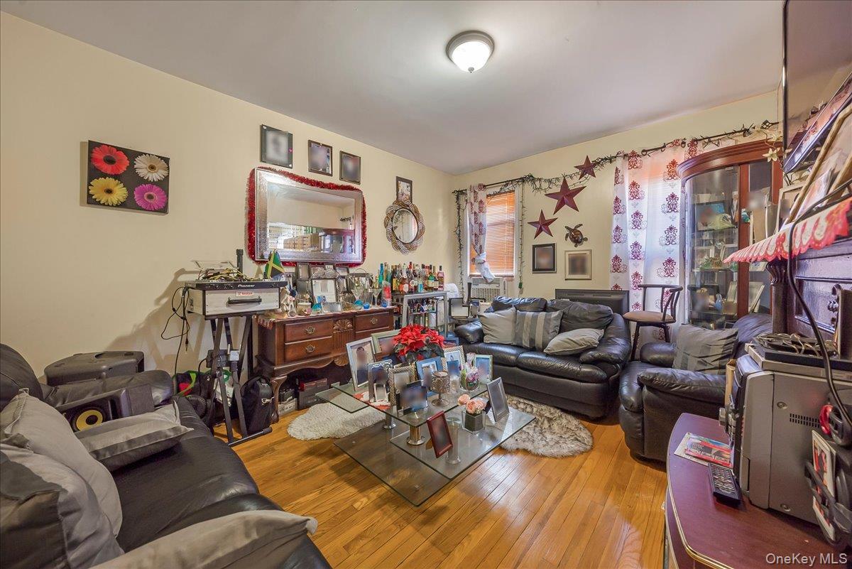Single Family 221st  Bronx, NY 10467, MLS-929258-10