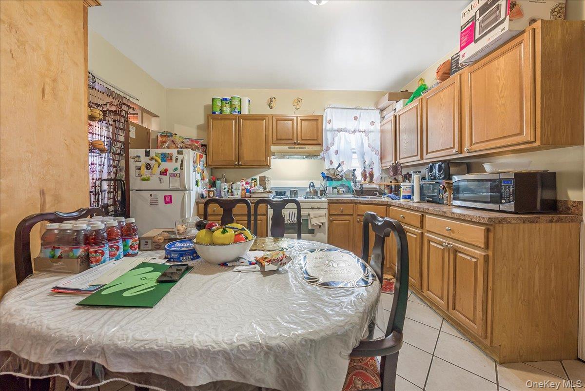 Single Family 221st  Bronx, NY 10467, MLS-929258-12