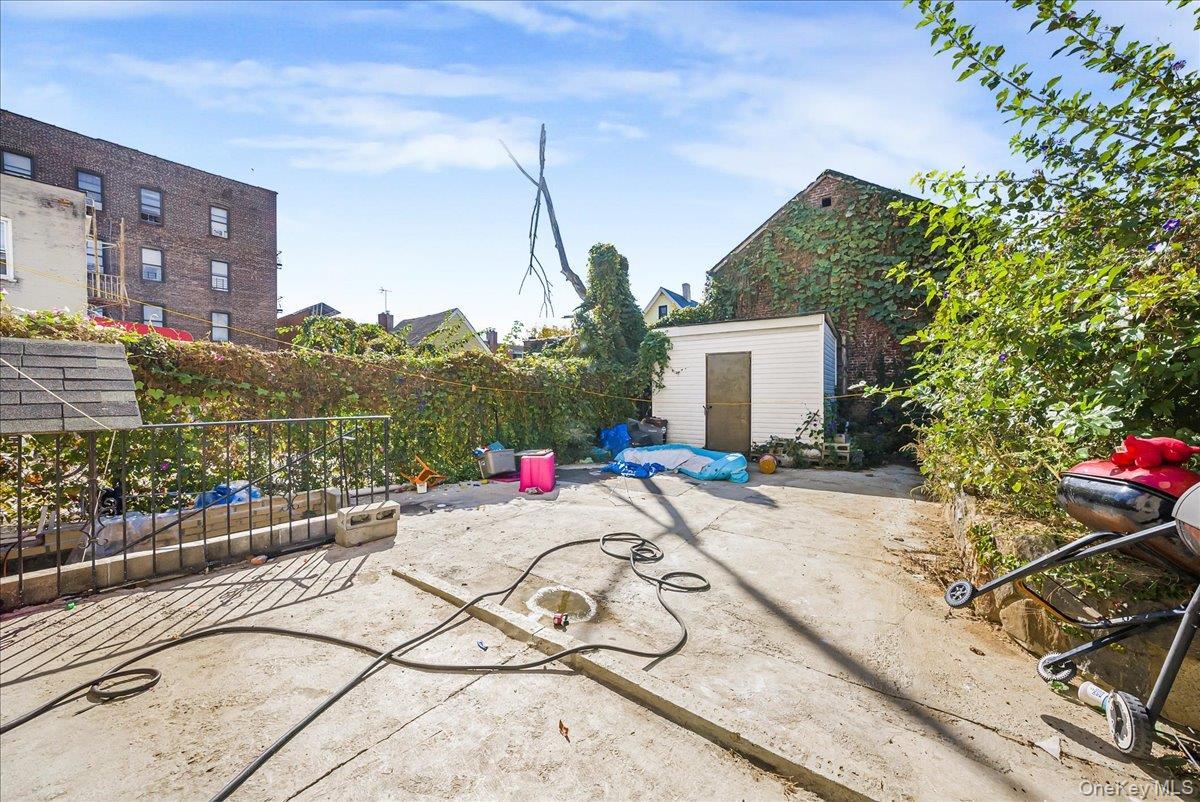 Single Family 221st  Bronx, NY 10467, MLS-929258-17