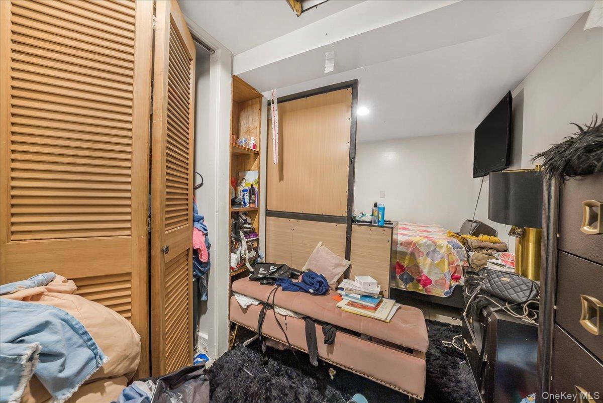 Single Family 221st  Bronx, NY 10467, MLS-929258-21