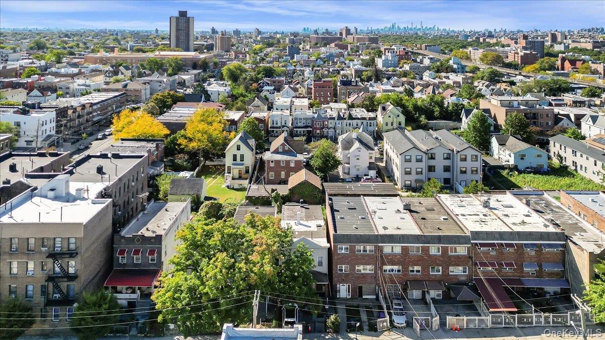 Single Family 221st  Bronx, NY 10467, MLS-929258-31