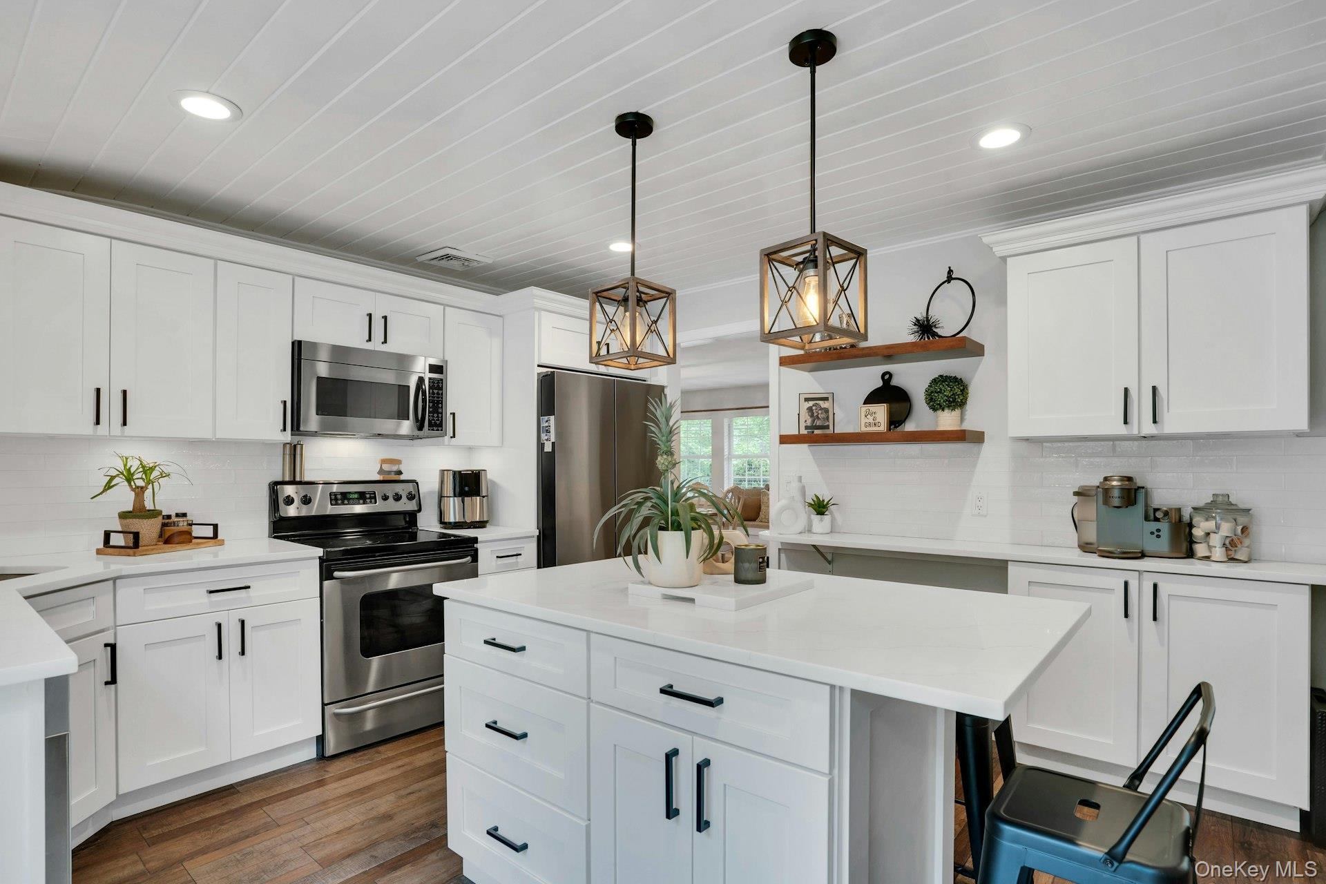 Single Family Rachel  Suffolk County, NY 11725, MLS-929269-21