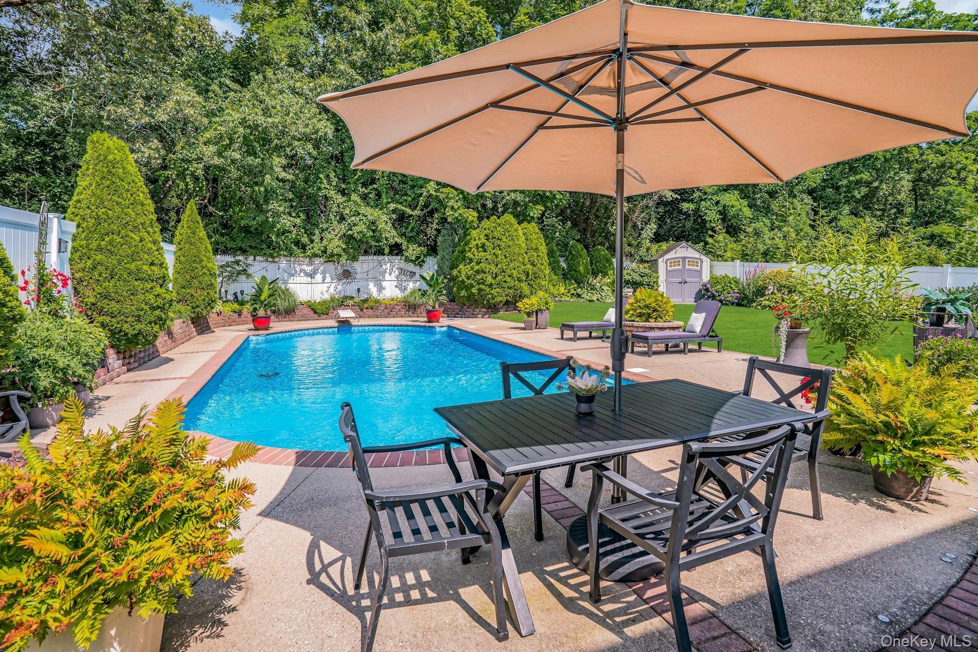 Single Family Rachel  Suffolk County, NY 11725, MLS-929269-36